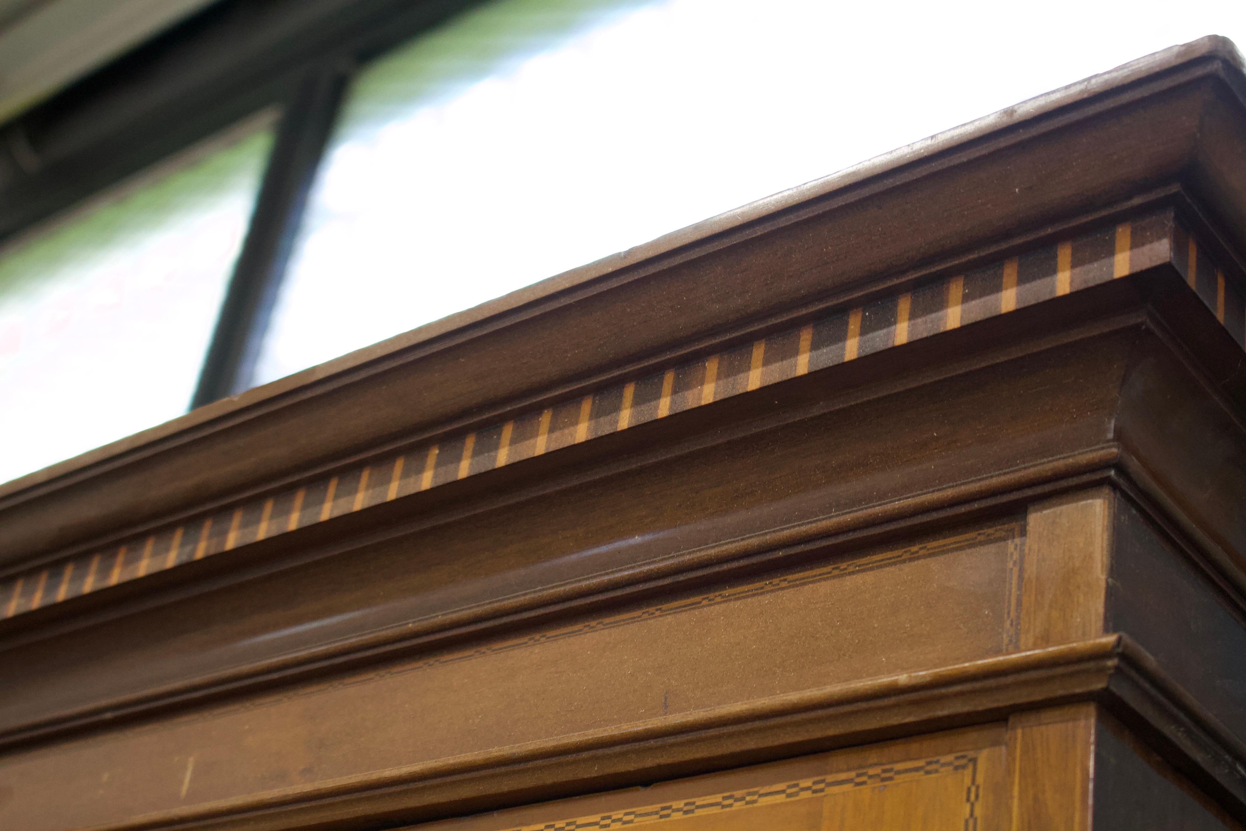Antique Walnut Edwardian Compactum Wardrobe from Waring & Gillow, 1910s 6