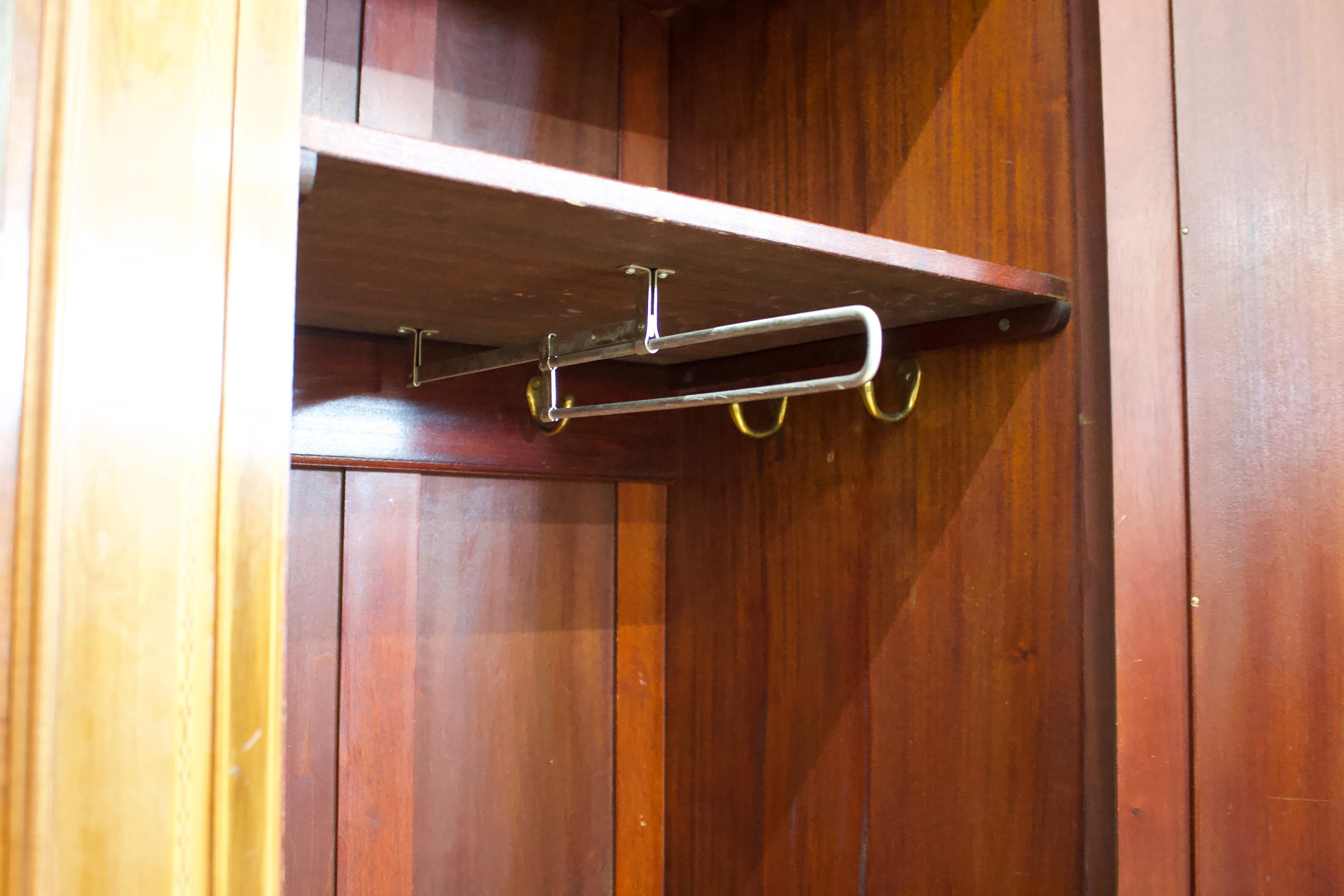 Antique Walnut Edwardian Compactum Wardrobe from Waring & Gillow, 1910s 3