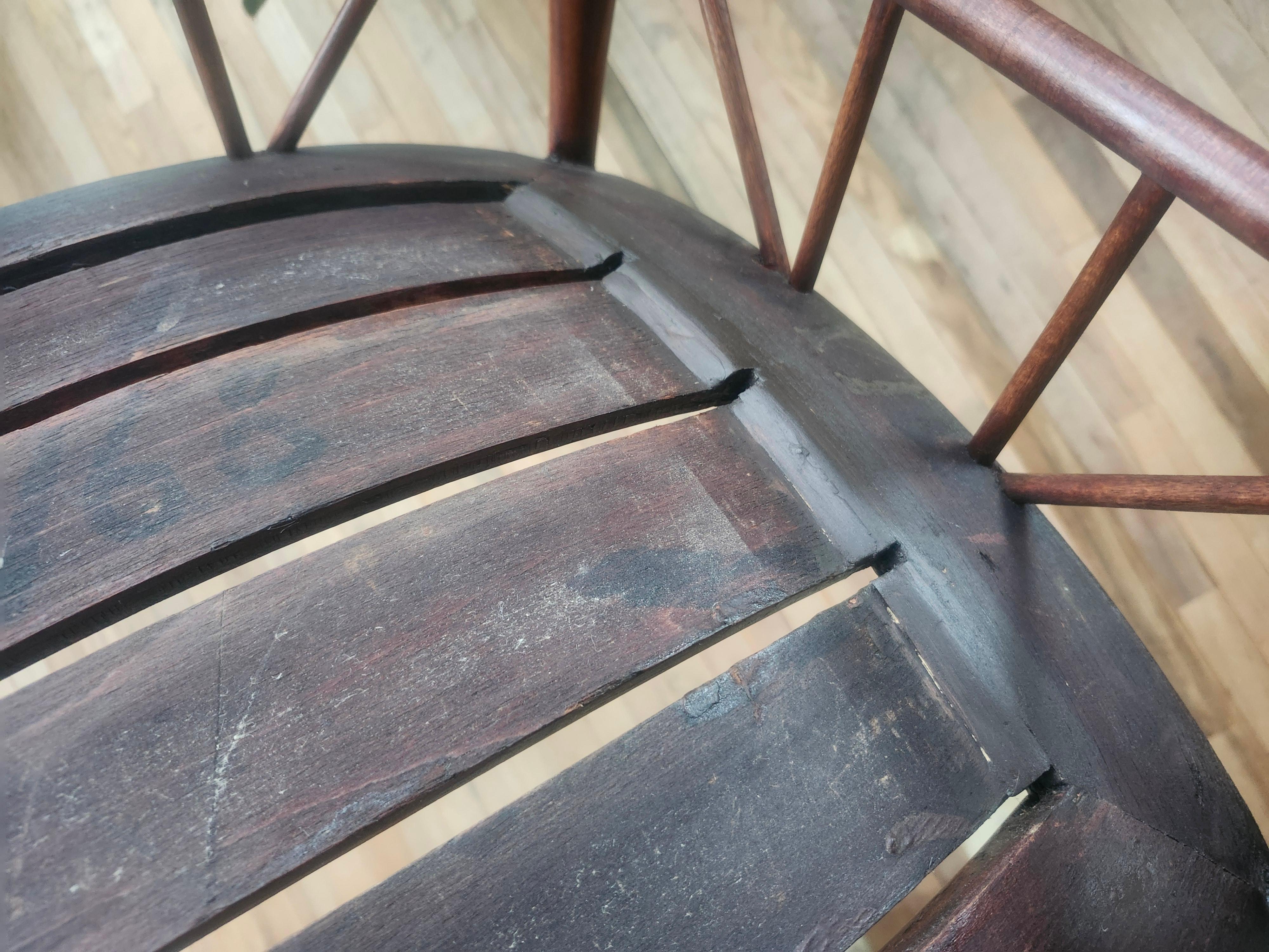 Antike Nussbaum ägyptischen Wiedergeburt Theben Hocker C1875 im Zustand „Gut“ im Angebot in Port Jervis, NY