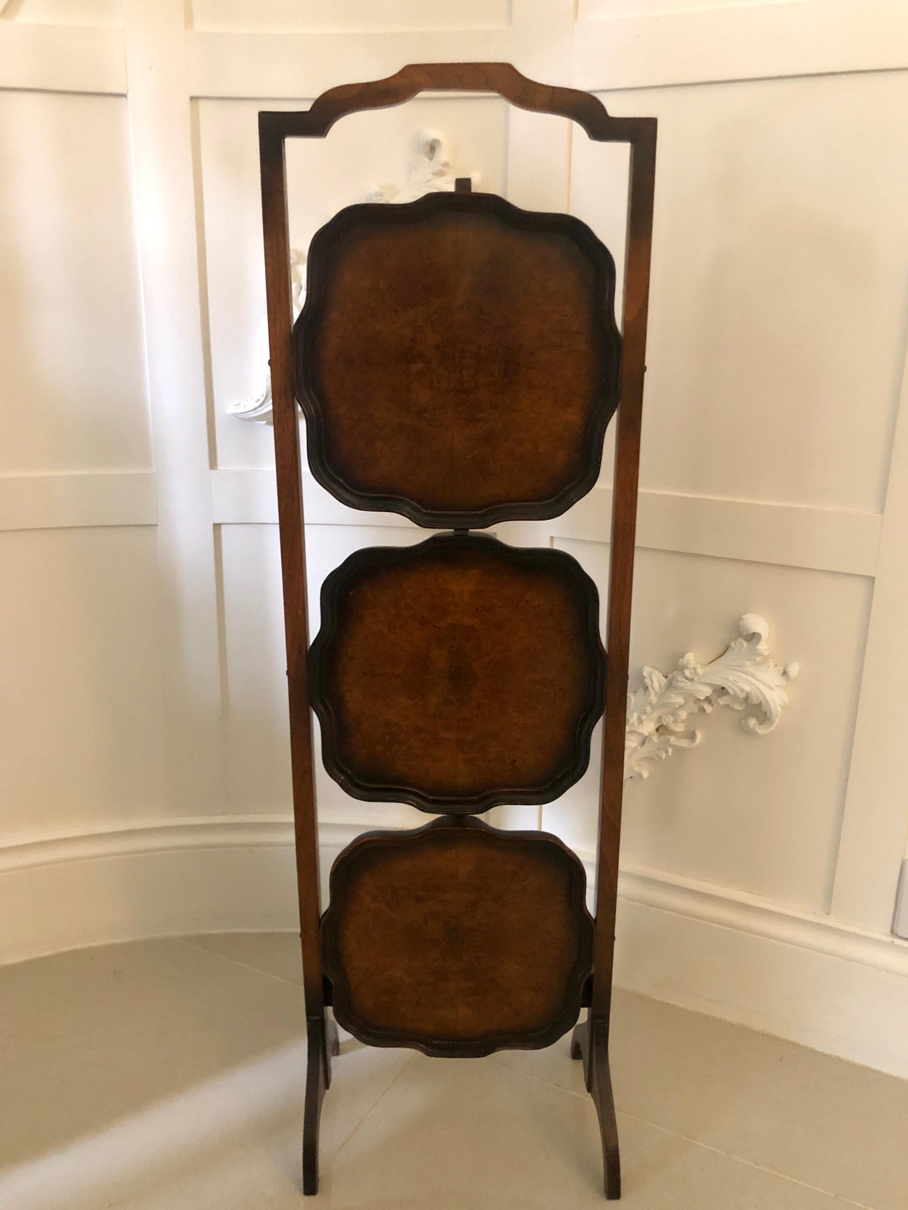Soporte para tartas plegable de 3 pisos de nogal antiguo en venta 4