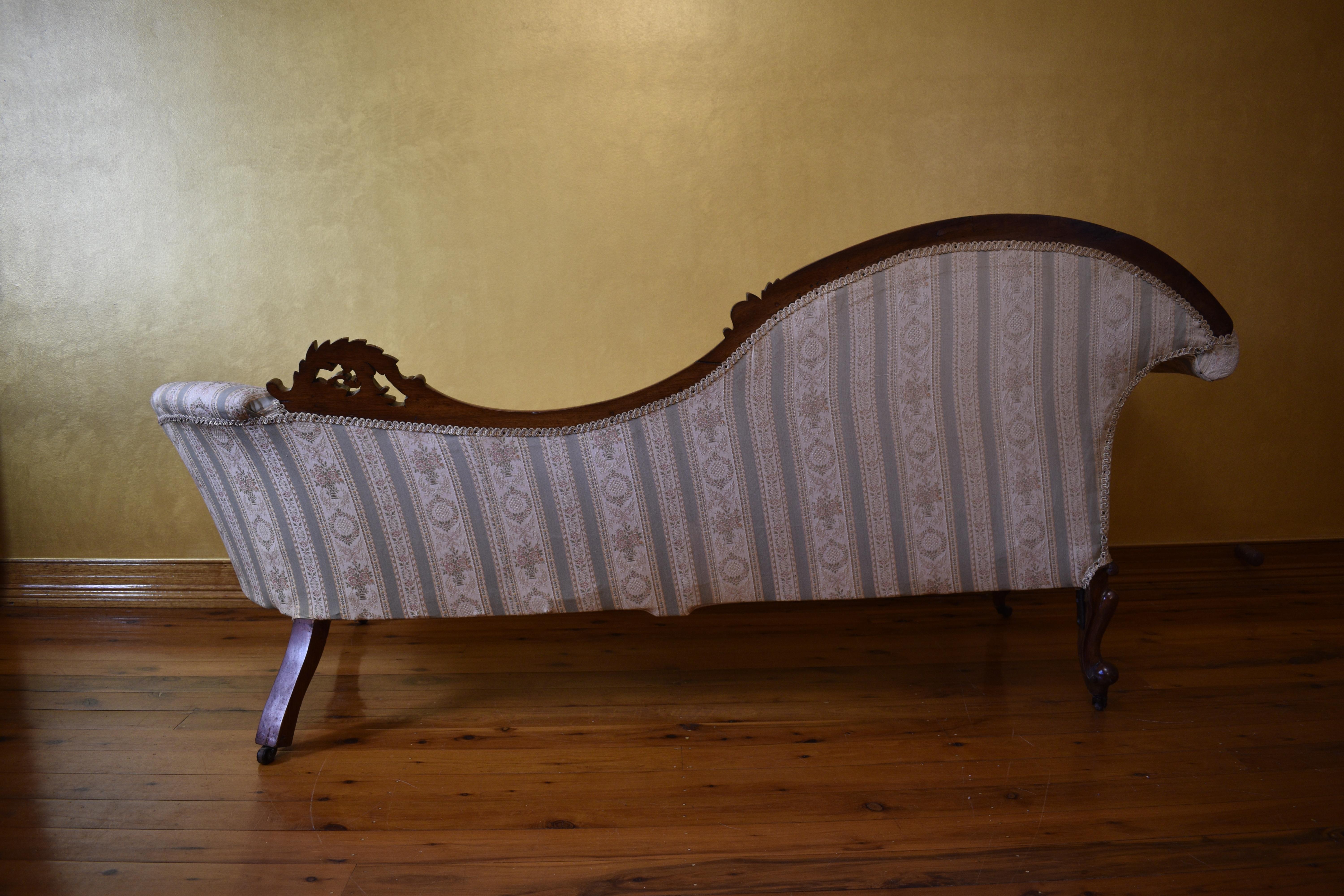 Antique Walnut Gold Green Floral Chaise 6