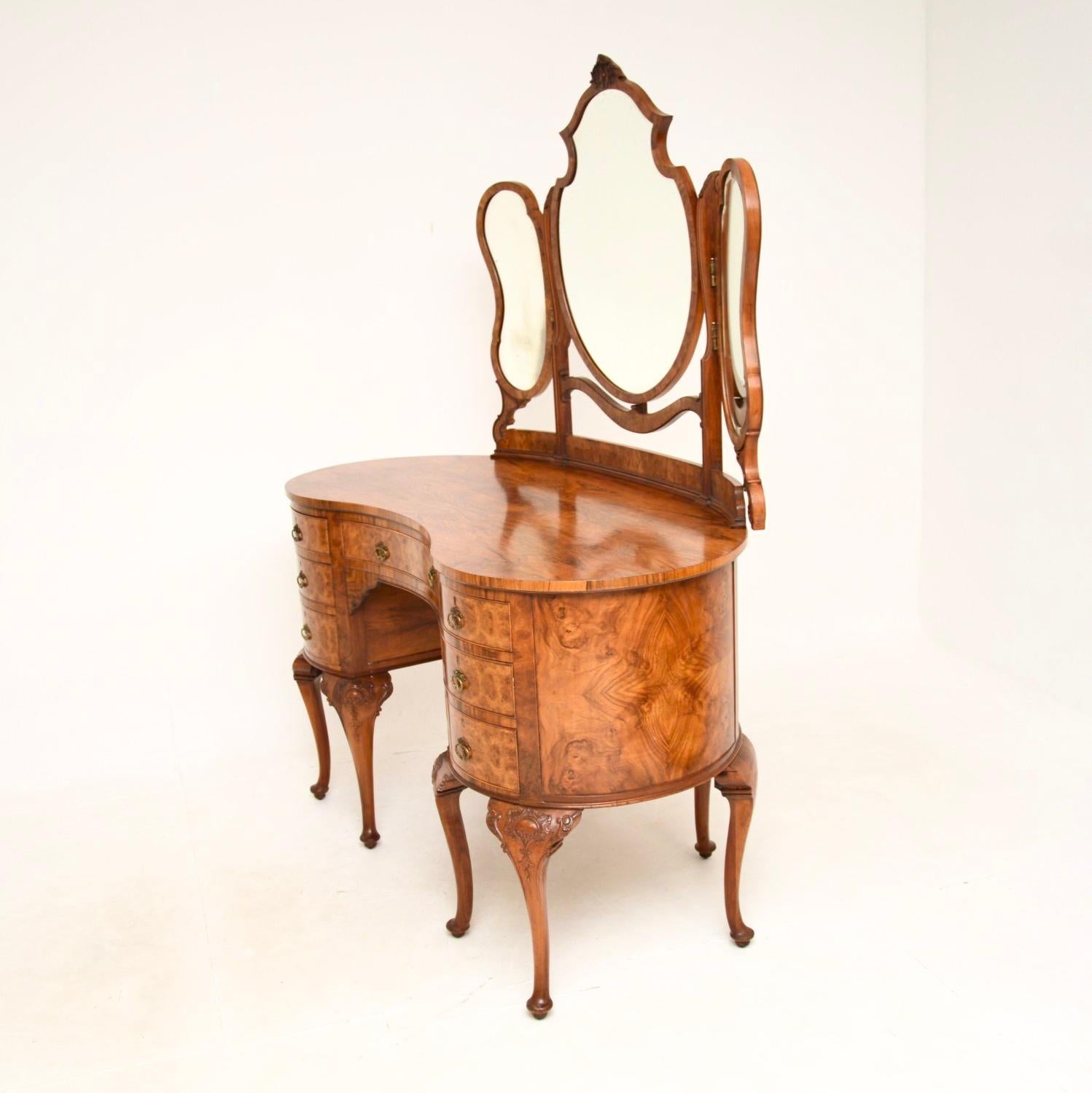 Queen Anne Antique Walnut Kidney Shaped Dressing Table and Stool