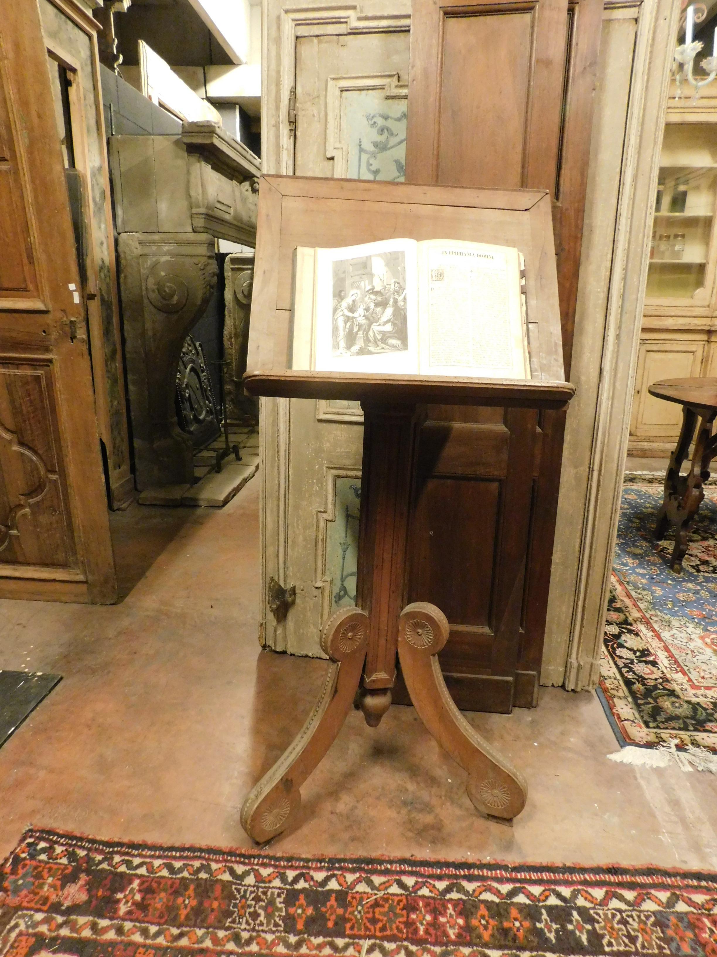 Antique Walnut Lectern, 19th Century Rome 'Italy' For Sale 8