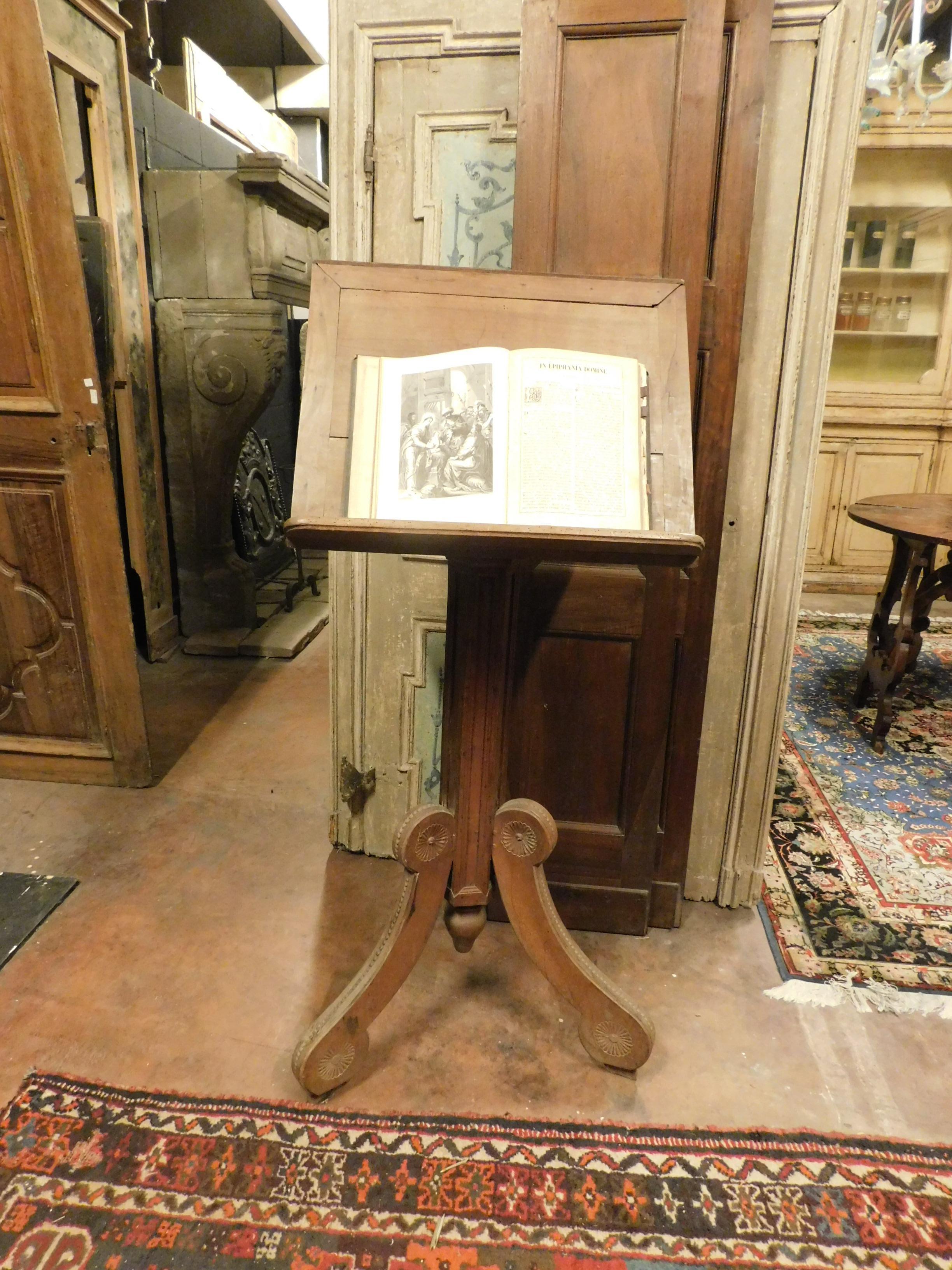 Antique Walnut Lectern, 19th Century Rome 'Italy' For Sale 9