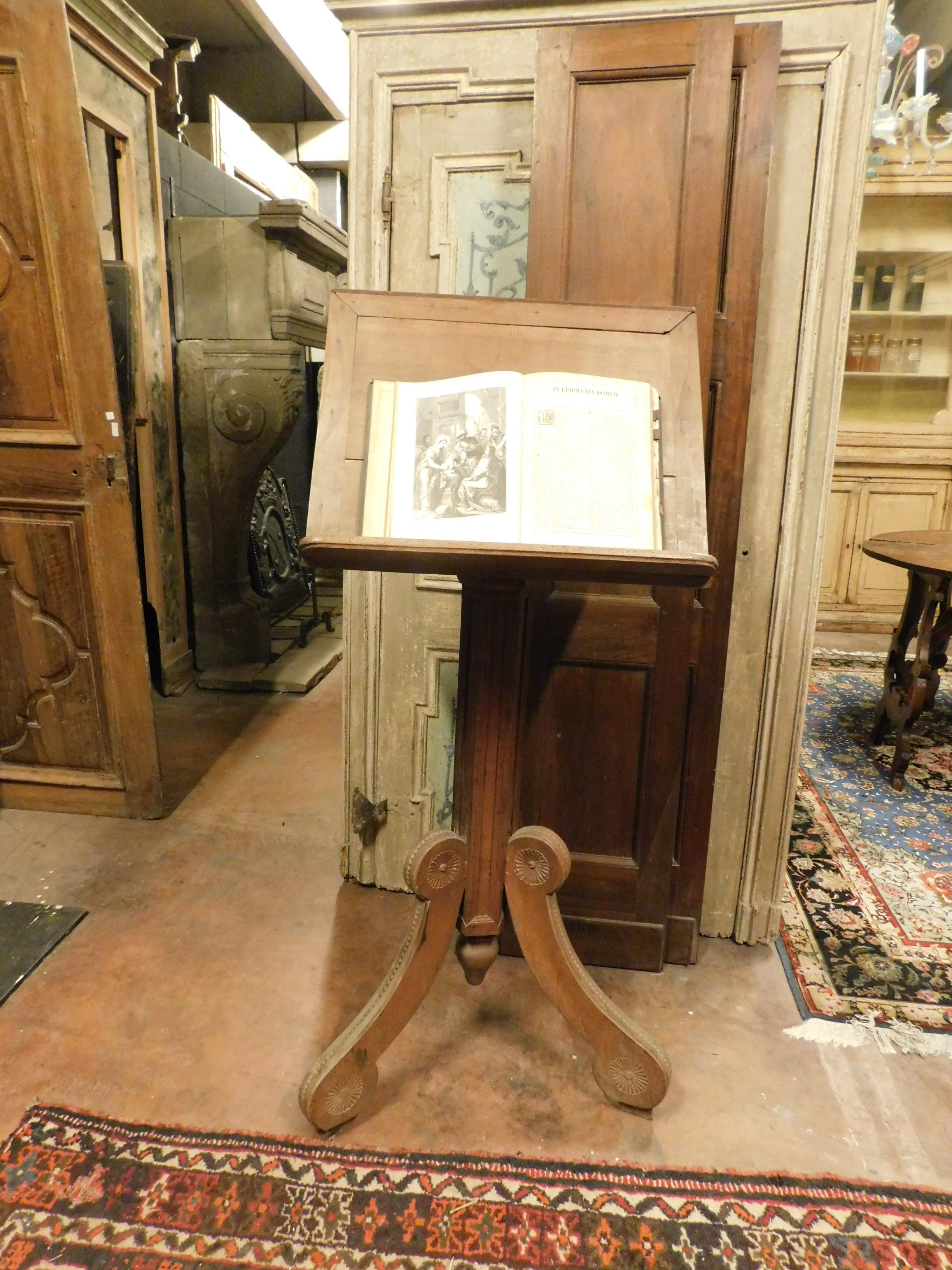 Antique Walnut Lectern, 19th Century Rome 'Italy' For Sale 10