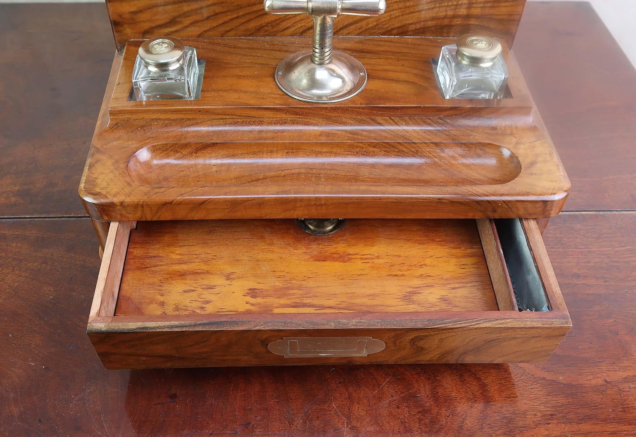 Antique Walnut Letter Box And Copying Press By Mordan. English Dated 1856 in vendita 4