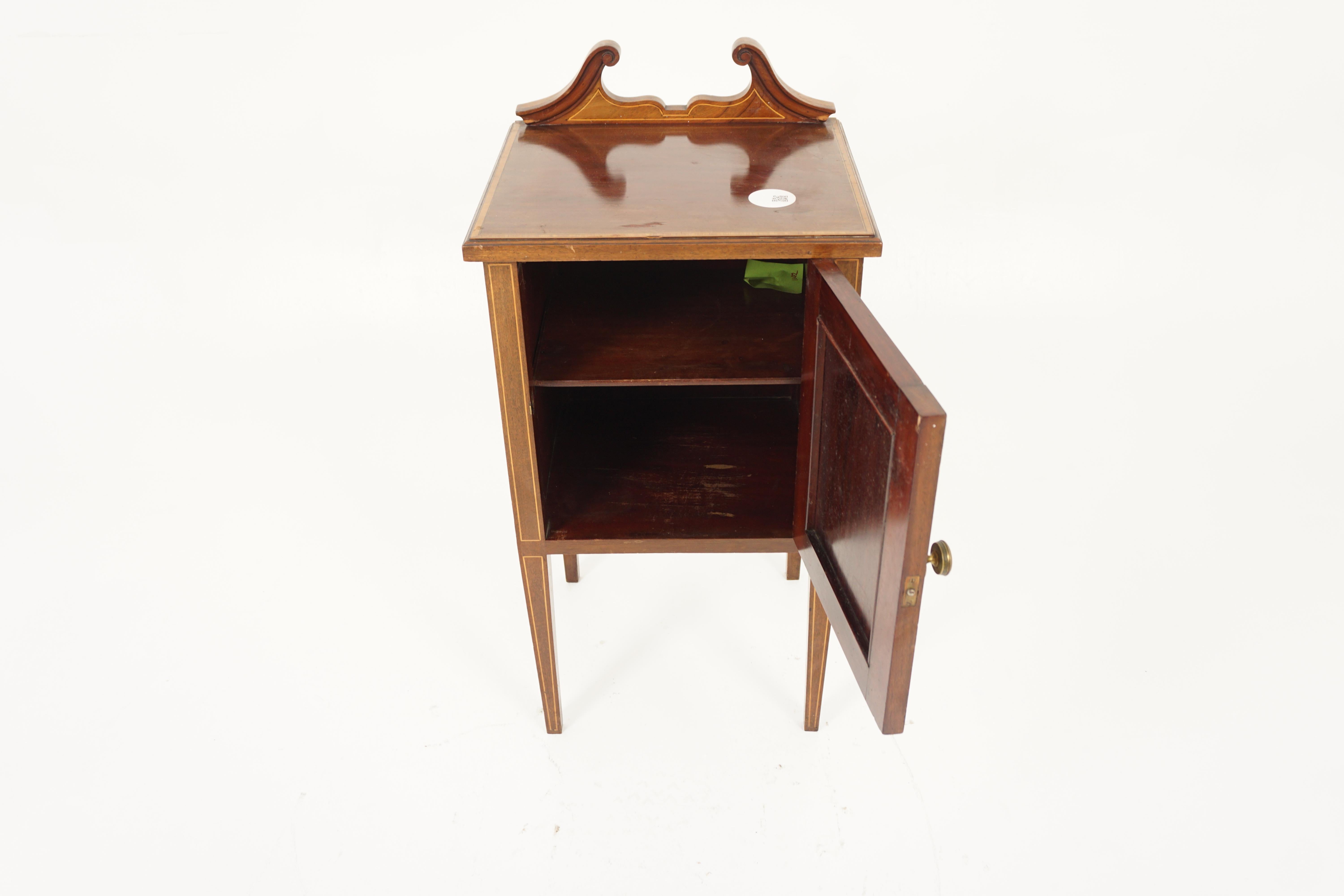 Antique Walnut Nightstand, Inlaid Walnut Bedside Table, Scotland 1900, H1084 In Good Condition For Sale In Vancouver, BC