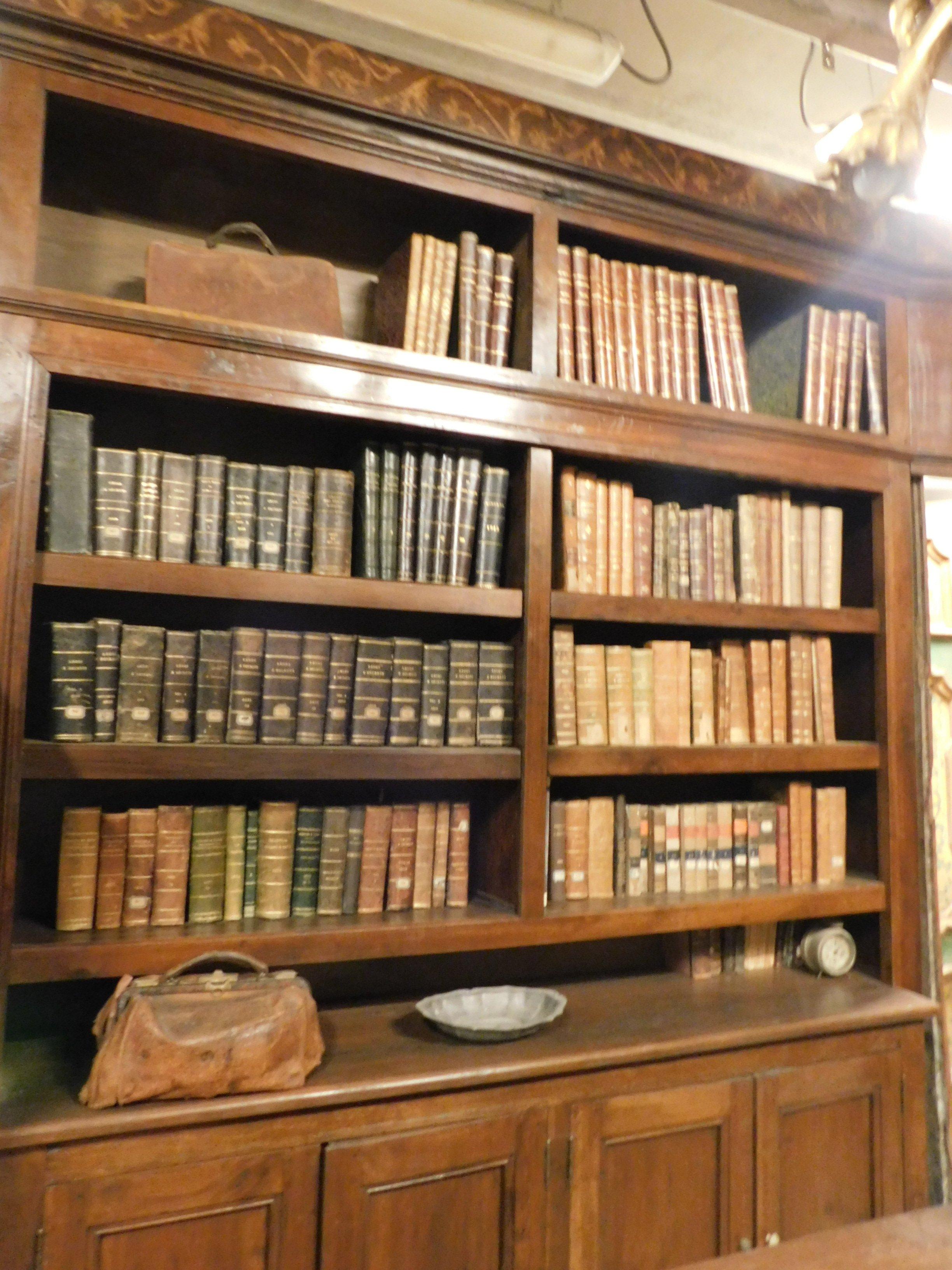 Antique Walnut Pharmacy Cabinet with Counter and Clock, Dated 1844, Italy In Good Condition In Cuneo, Italy (CN)