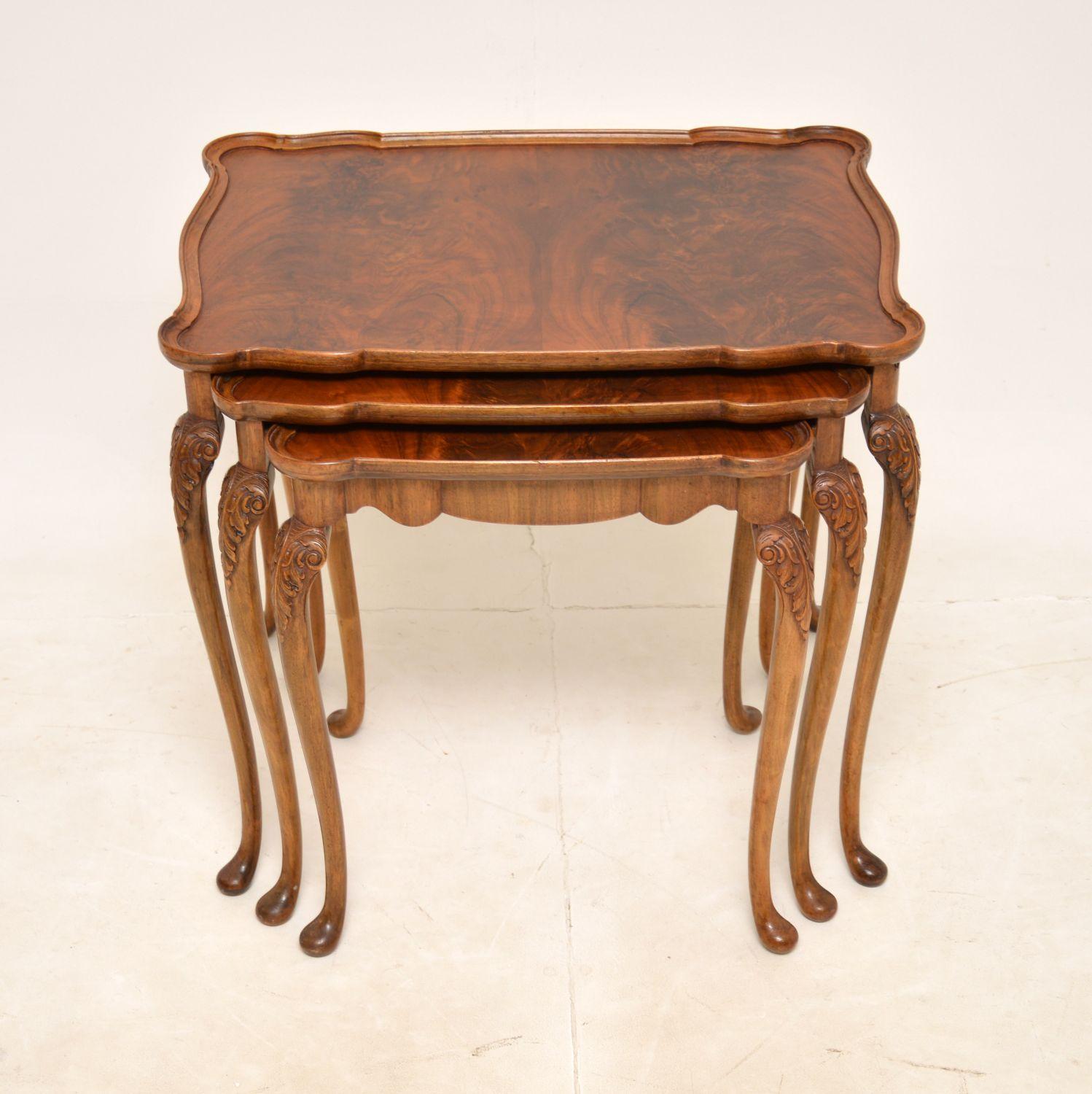 A fantastic antique walnut nest of three tables, this was made in England and dates from around the 1900-1920 period.

This is larger and more substantial than most nests of tables, the quality is superb. The pie crust tops have serpentine edges,