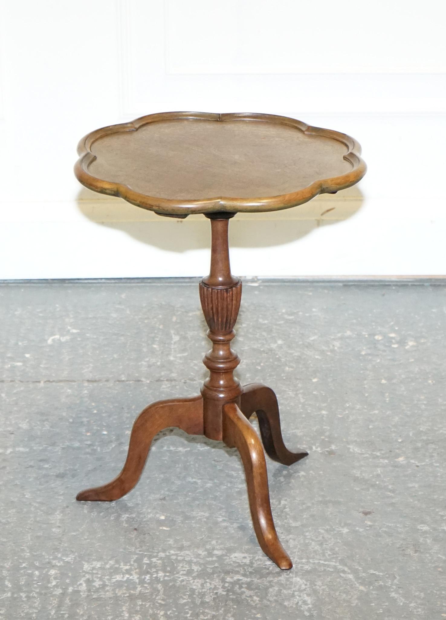 
We are delighted to offer for sale this Gorgeous Antique Walnut Pie Crust Wine End side Lamp Table. 

A very well made and solid table with so much gorgeous patina all around. 

Please carefully examine the pictures to see the condition before