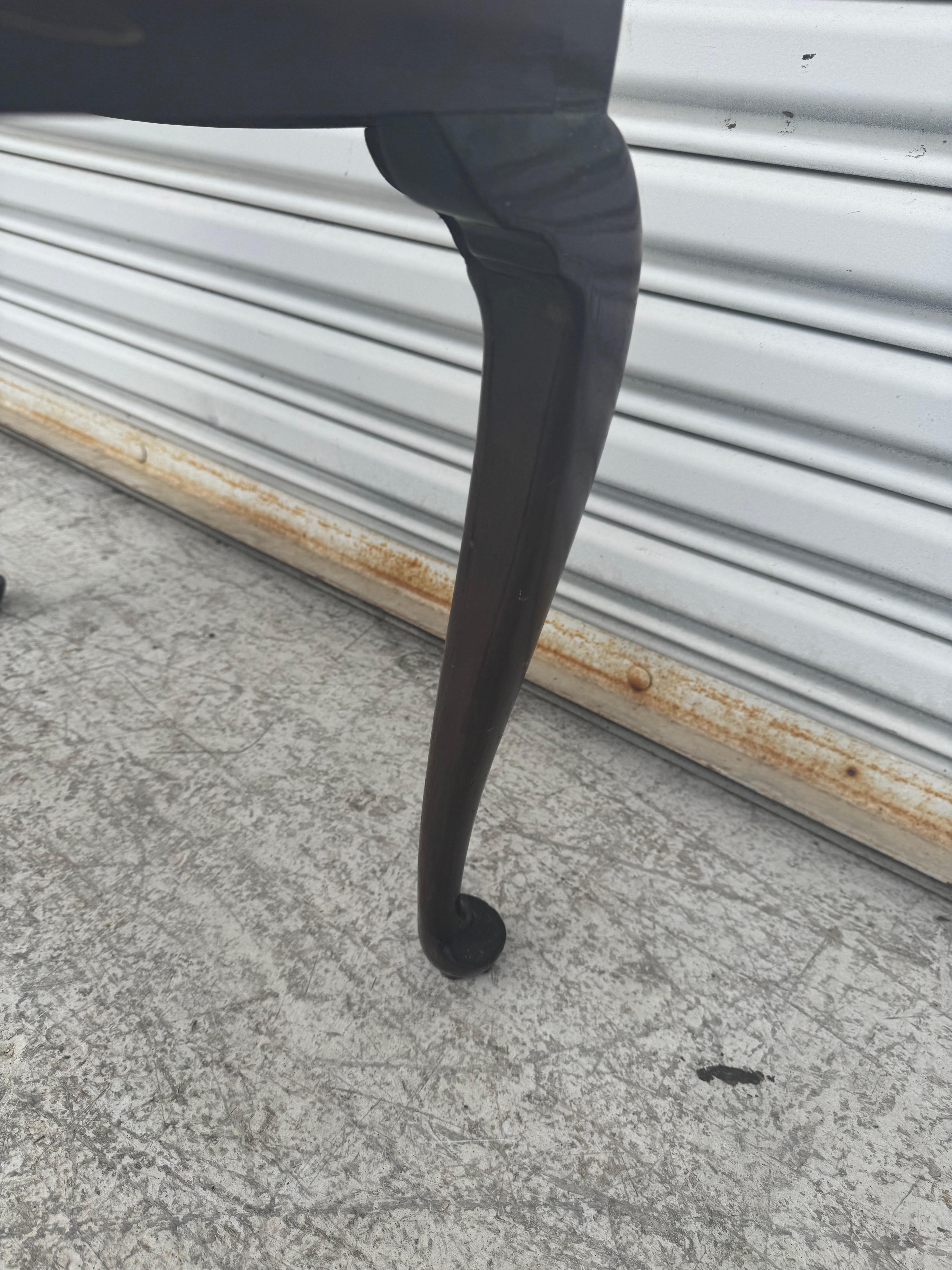 Taburete Antiguo de Nogal Estilo Queen Anne con Asiento de Caña Desmontable en venta 1