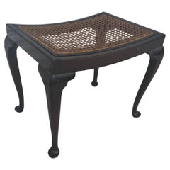 Antiker Hocker aus Nussbaum im Queen Anne Stil mit abnehmbarem Rohrsitz