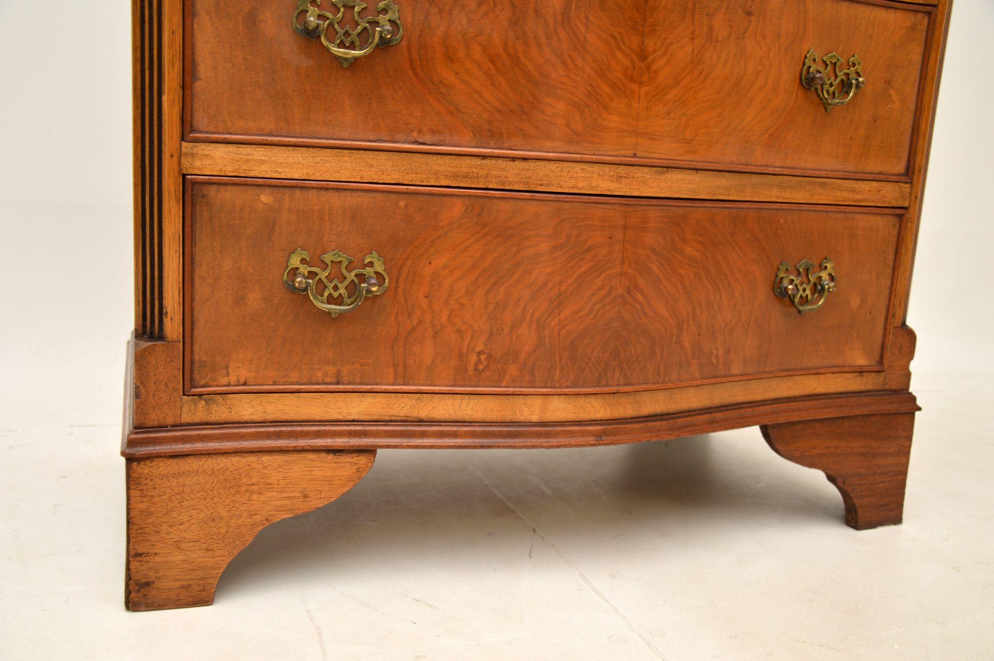 Antique Walnut Serpentine Chest of Drawers For Sale 4