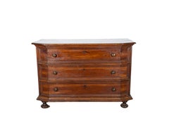 Antico cassettone in noce senza forma Italia 17° secolo