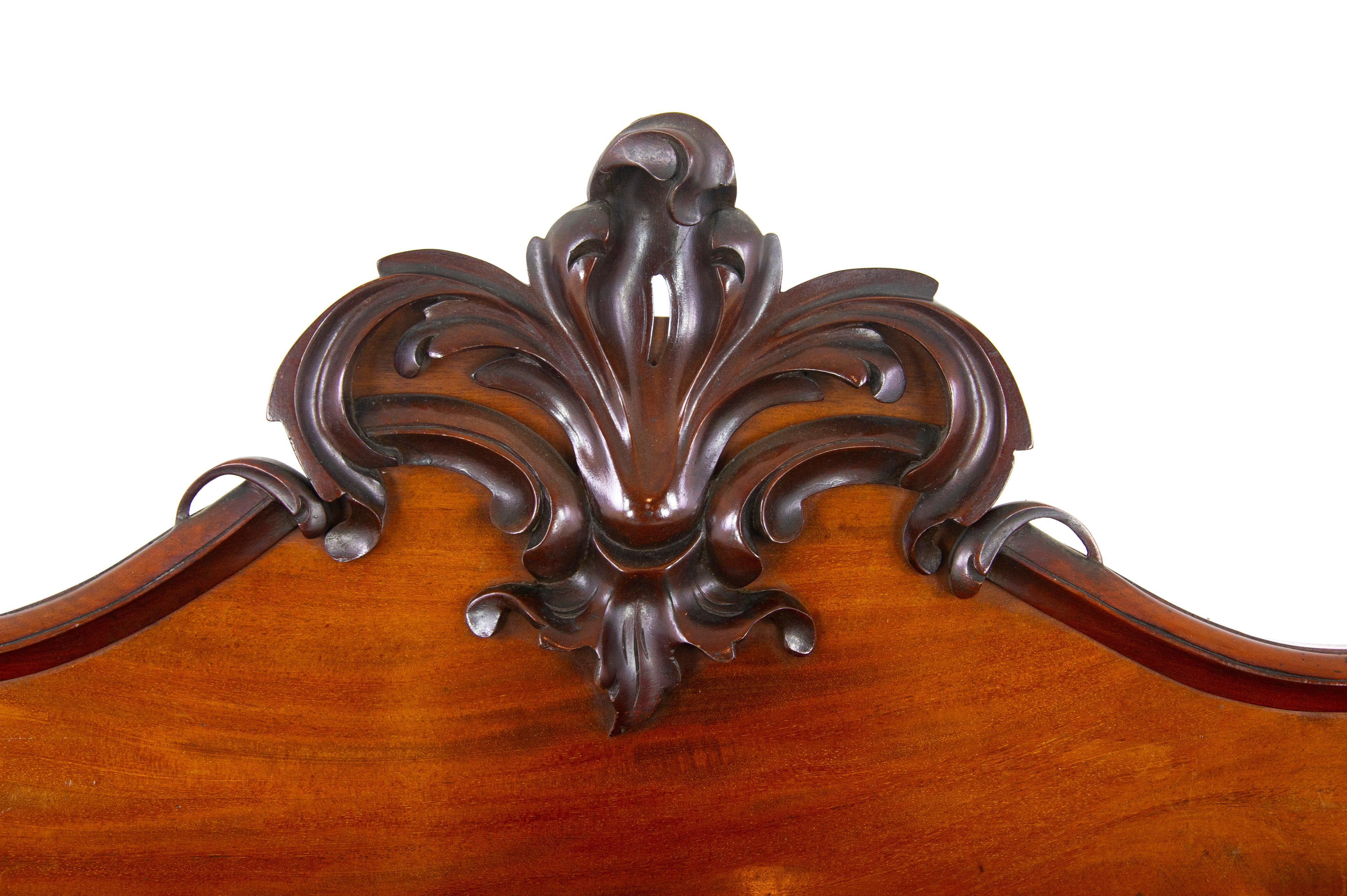 Antique Walnut Sideboard, Victorian Barley Twist Buffet, Scotland 1870, B1337 In Good Condition In Vancouver, BC