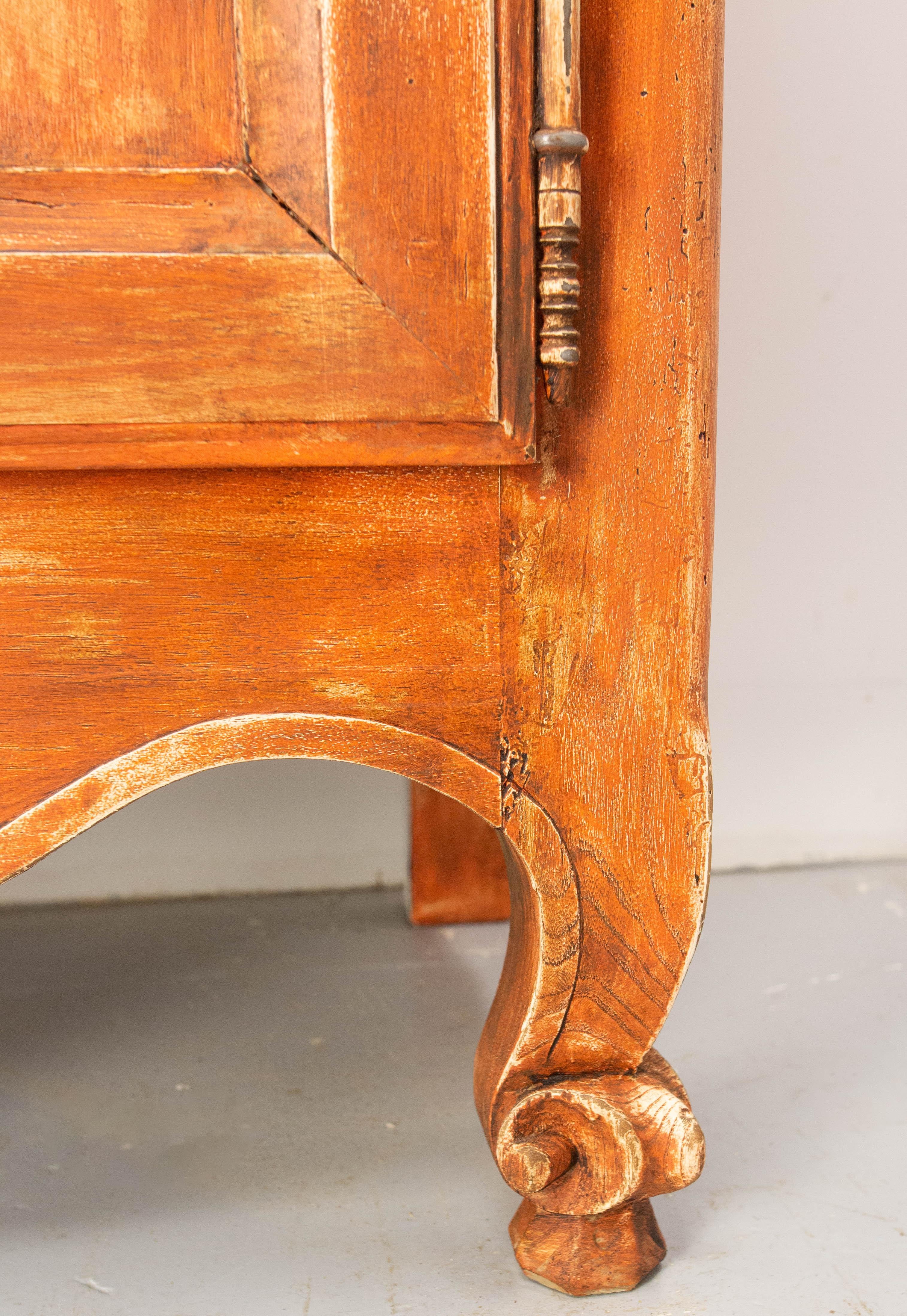 Antike Nussbaum Anrichte Terrakotta Farbe Patina Louis XV Stil, 19. im Angebot 3