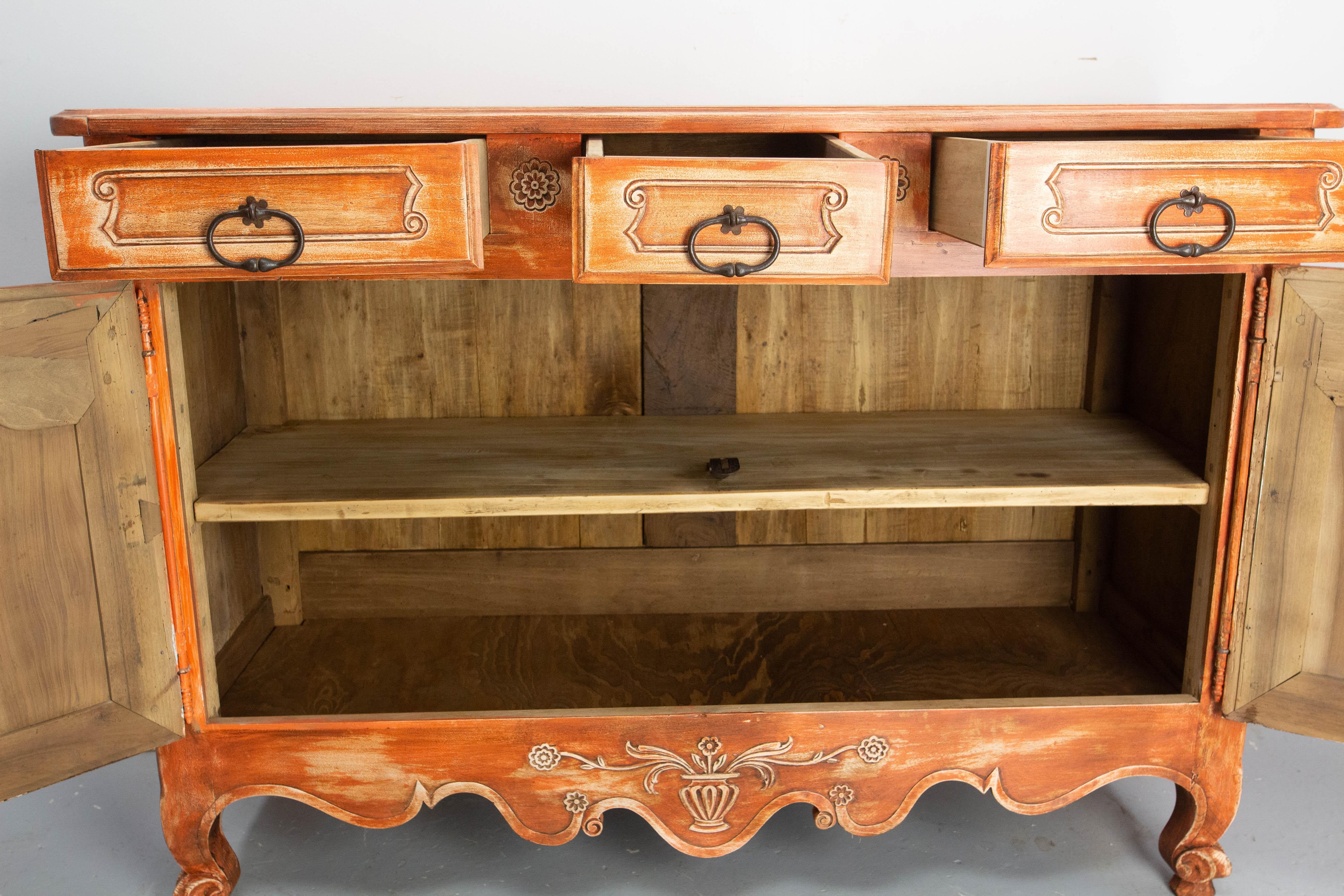 Antike Nussbaum Anrichte Terrakotta Farbe Patina Louis XV Stil, 19. im Angebot 7