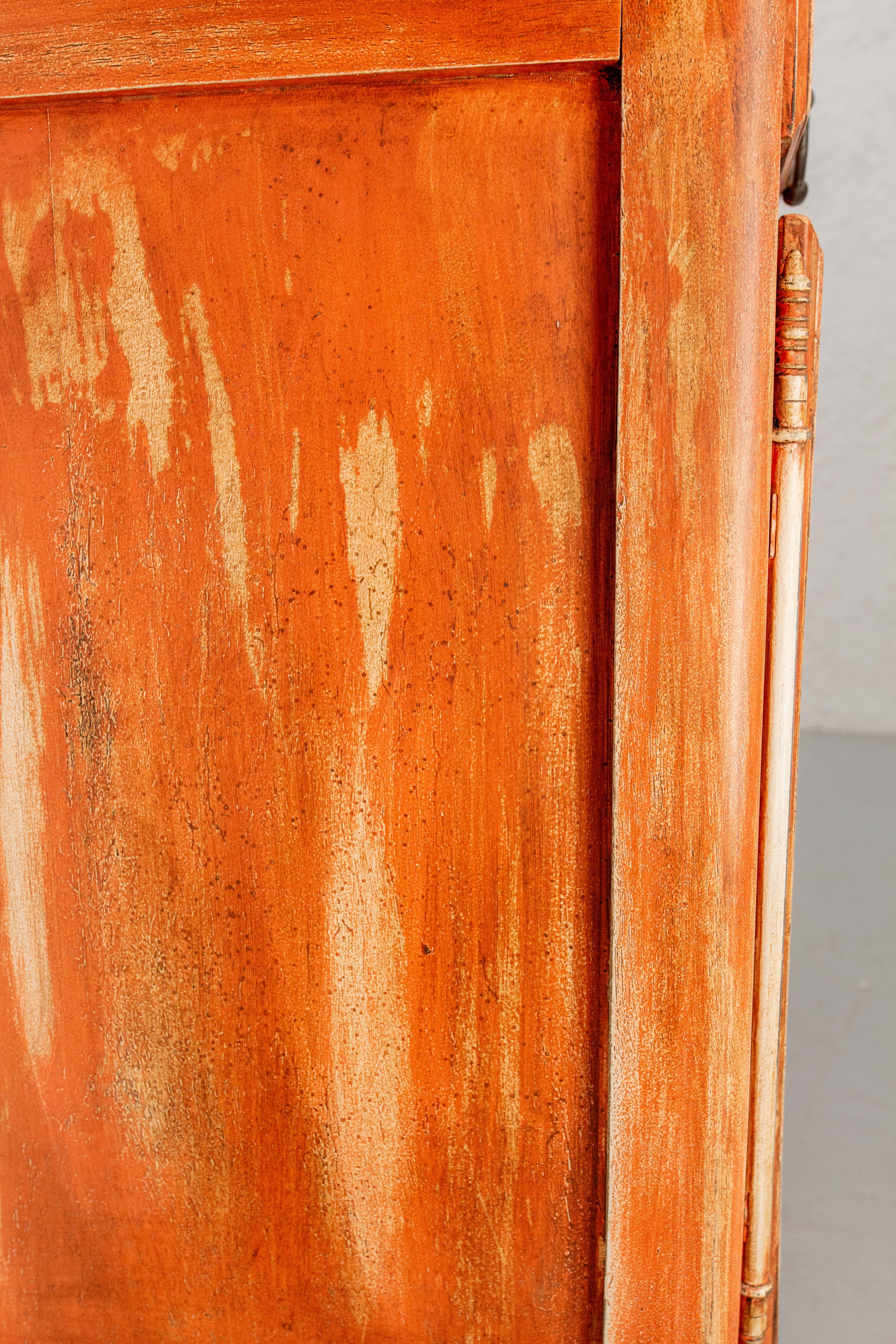 Antike Nussbaum Anrichte Terrakotta Farbe Patina Louis XV Stil, 19. im Zustand „Gut“ im Angebot in Labrit, Landes