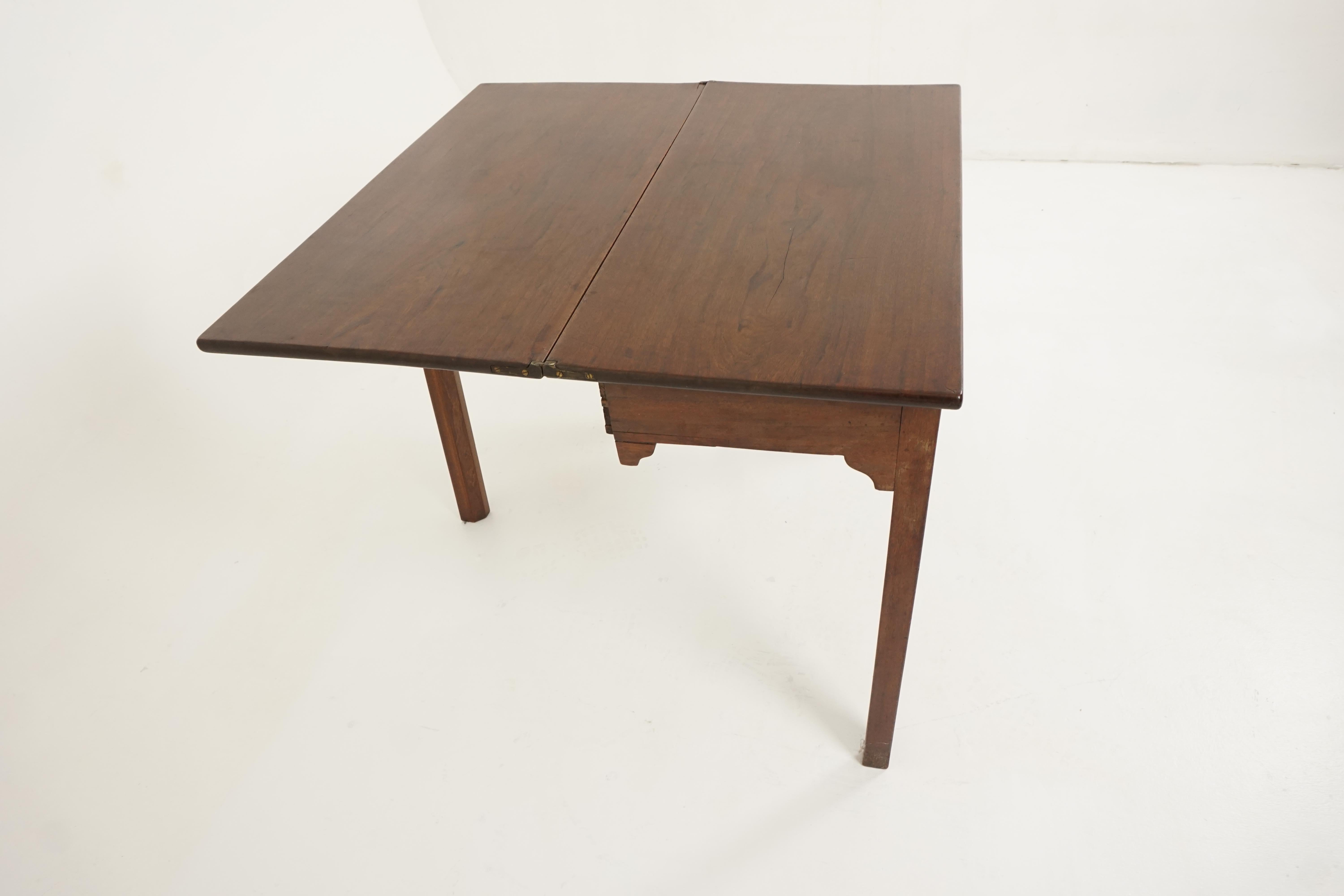 Antique Walnut Table, Georgian Fold Over Tea Table, Scotland, 1820, B2726 In Good Condition In Vancouver, BC