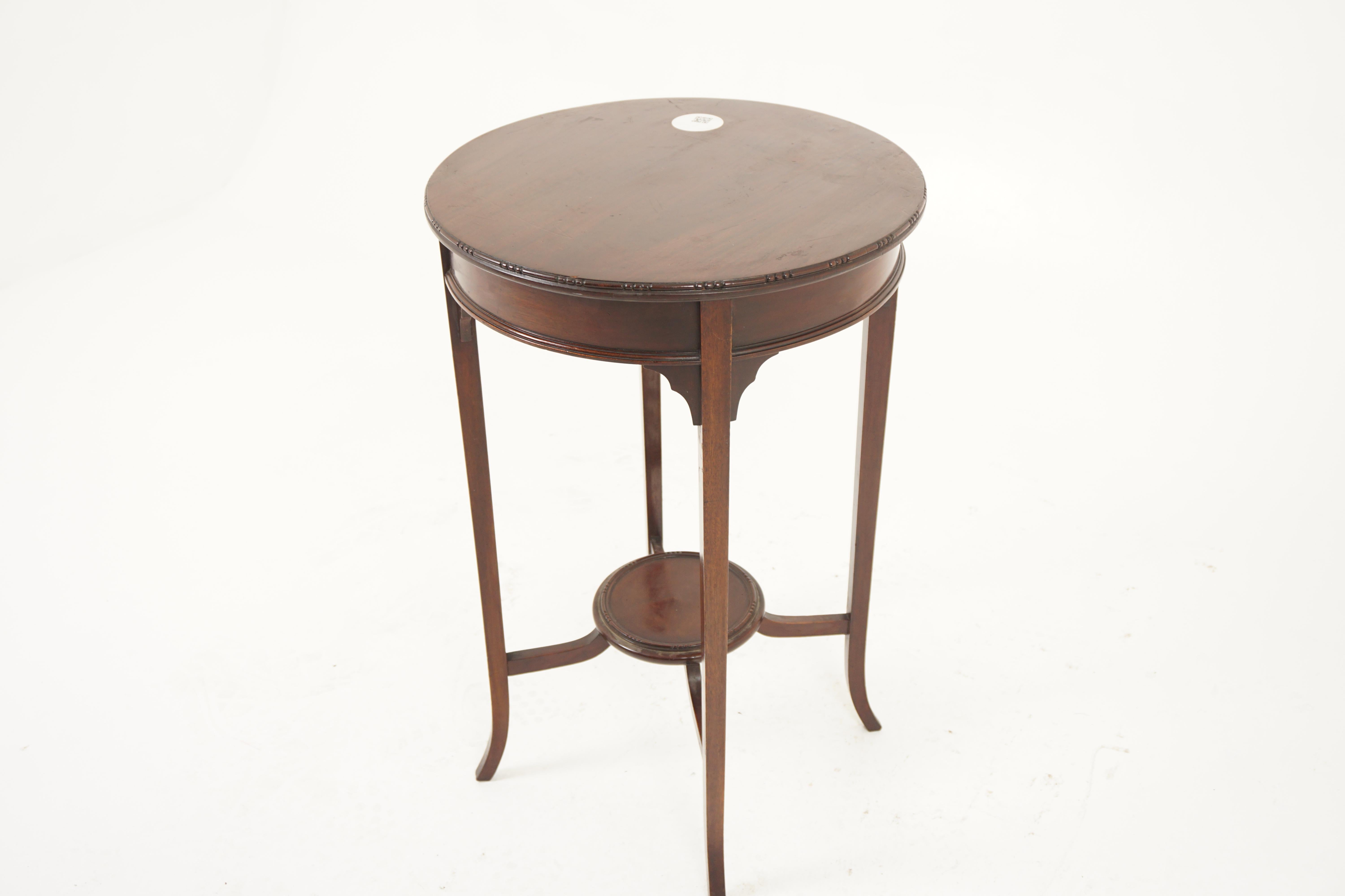 Antique Walnut Table, Sheraton Style Two-Tiered Circular Occasional Table, Antique Furniture, Scotland 1900, H1125

+ Scotland 1900
+ Solid Walnut
+ Original Finish
+ Solid circular top with carved moulded edge
+ Simple frieze below
+ With