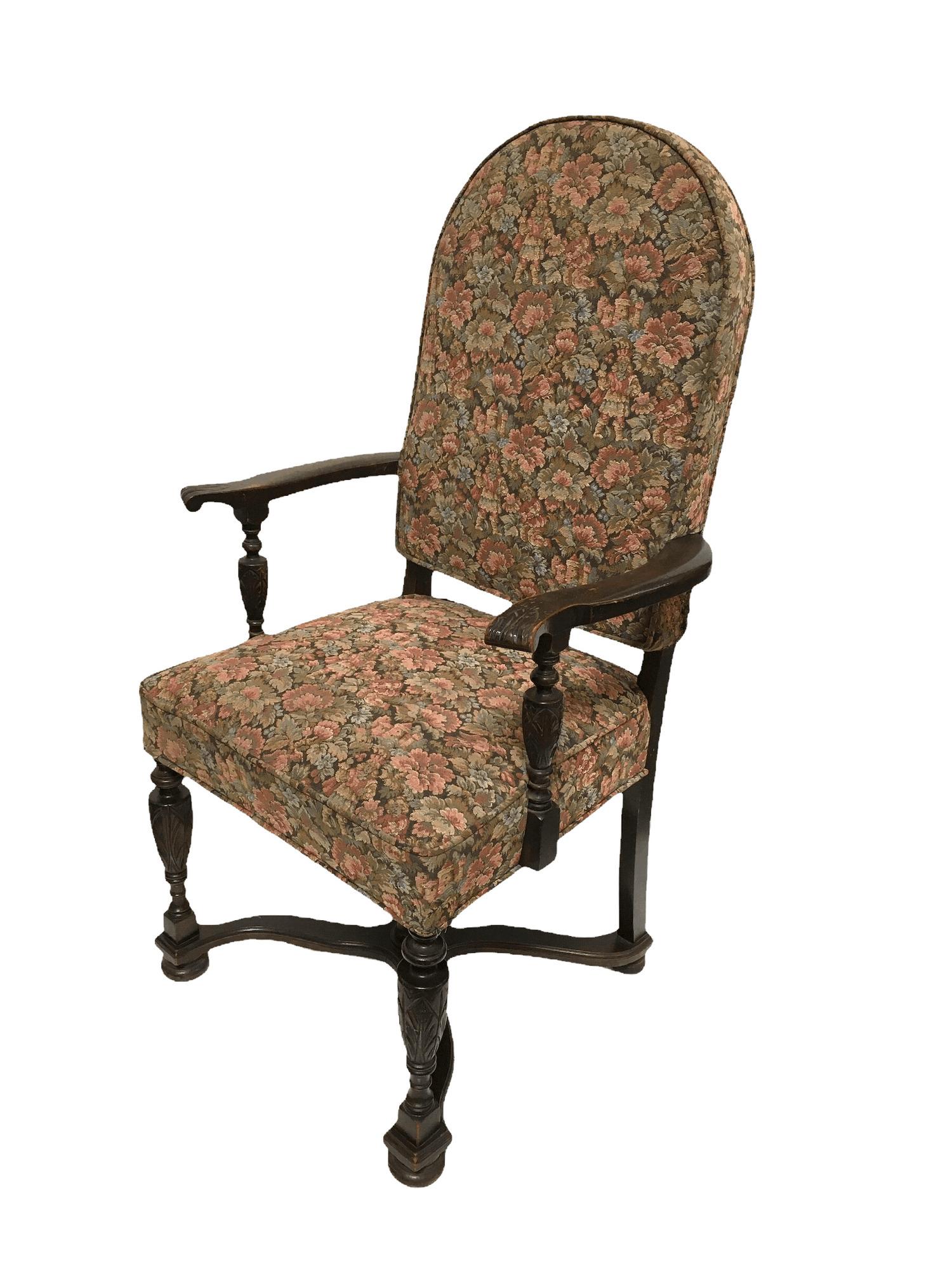 19th Century Antique Walnut Throne Armchair with French Tapestry and Carved Wood, 19th XIX For Sale