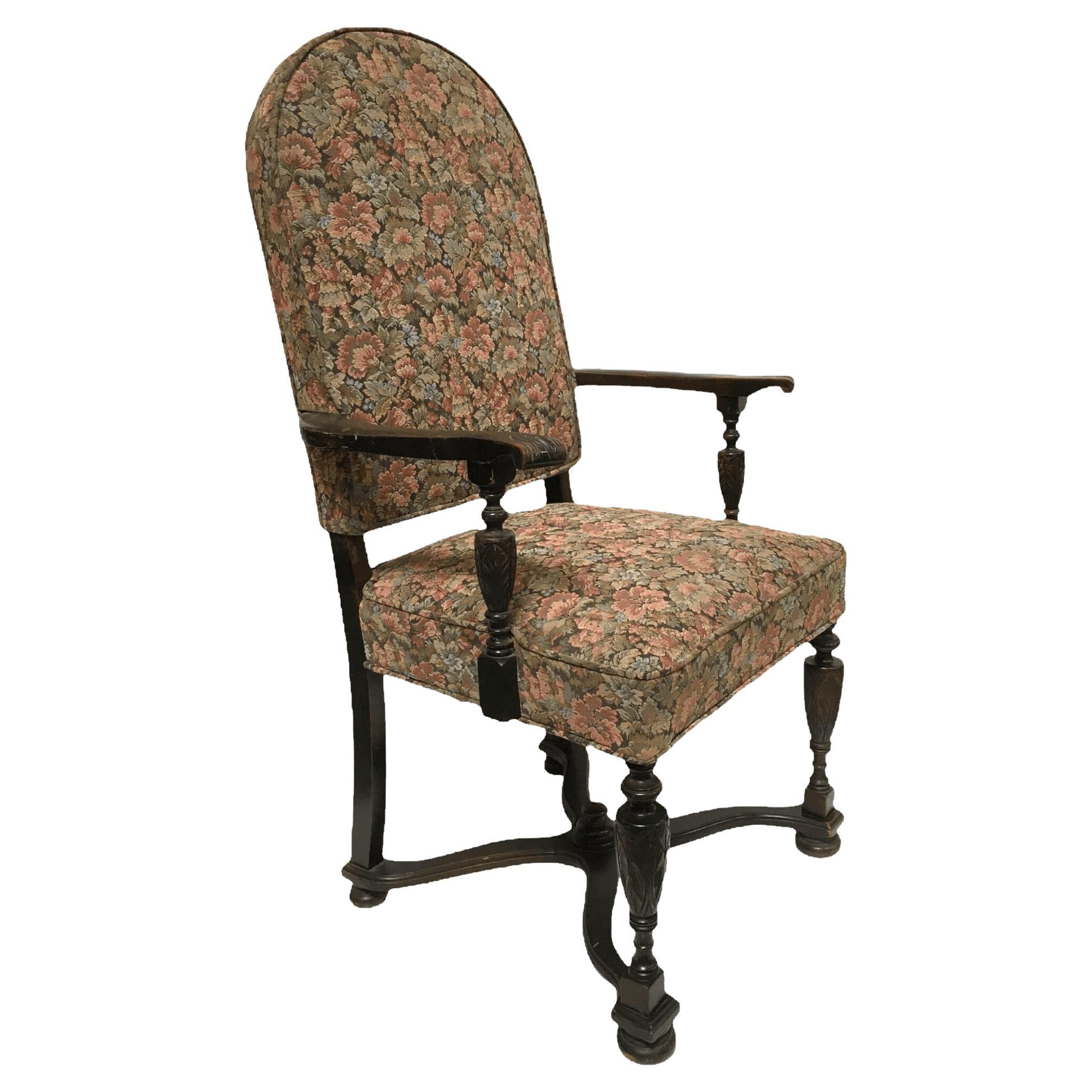 Fauteuil trône ancien en noyer avec tapisserie française et bois sculpté, XIXe siècle en vente