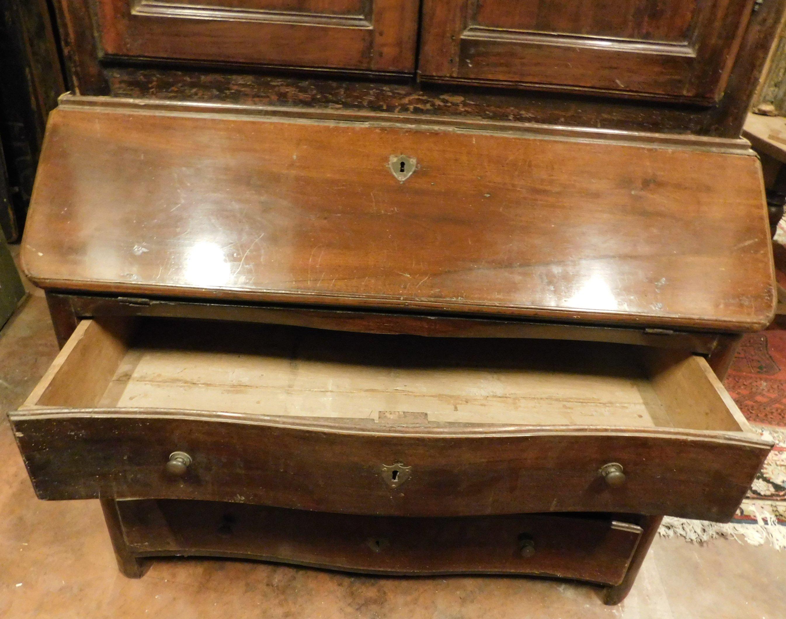 Antique Walnut Trumeau with Shelves and Drawers, 18th Century Italy For Sale 2