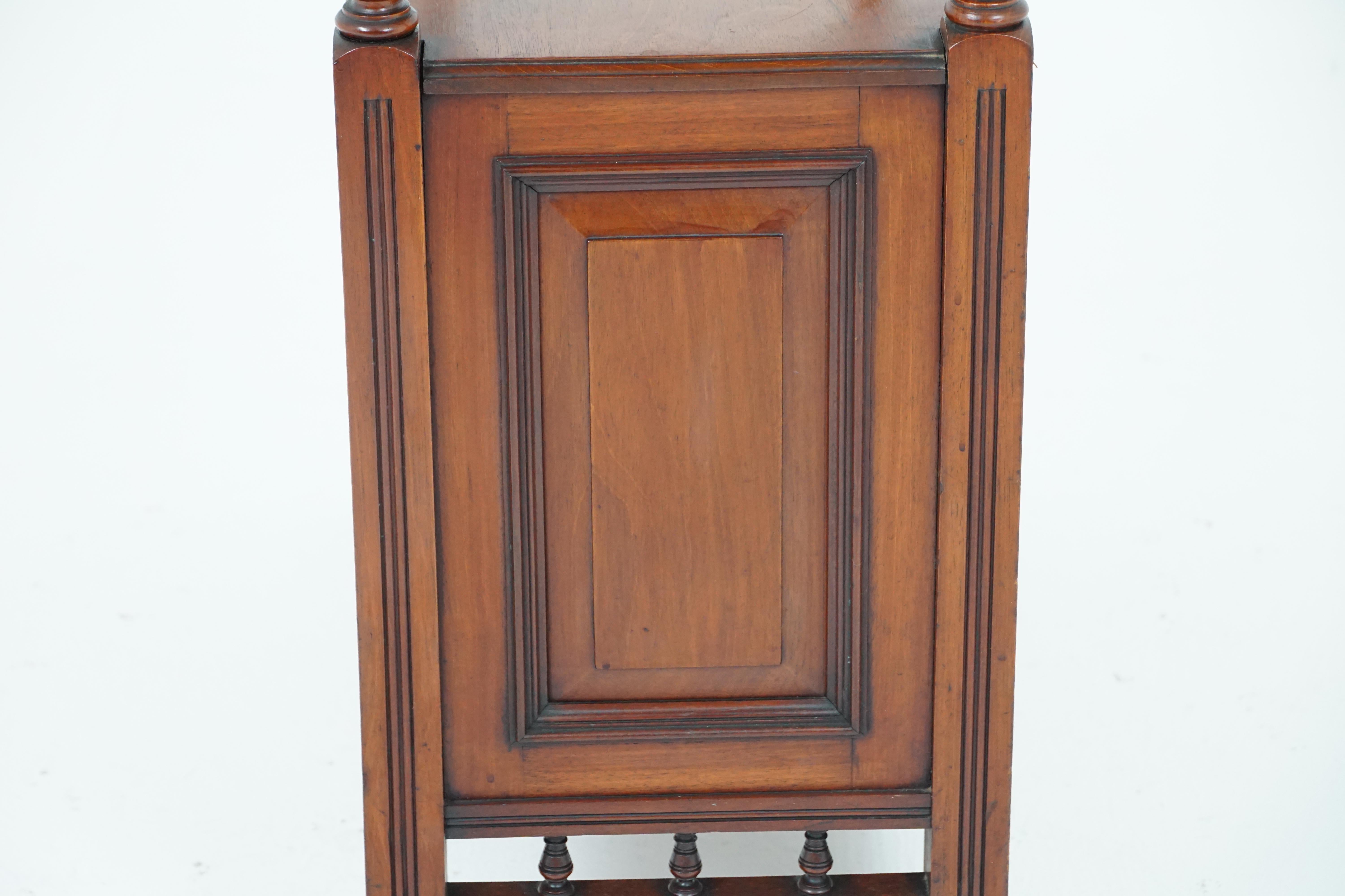 Late 19th Century Antique Walnut Whatnot, Victorian 4-Tier Display Cabinet, Scotland, 1880