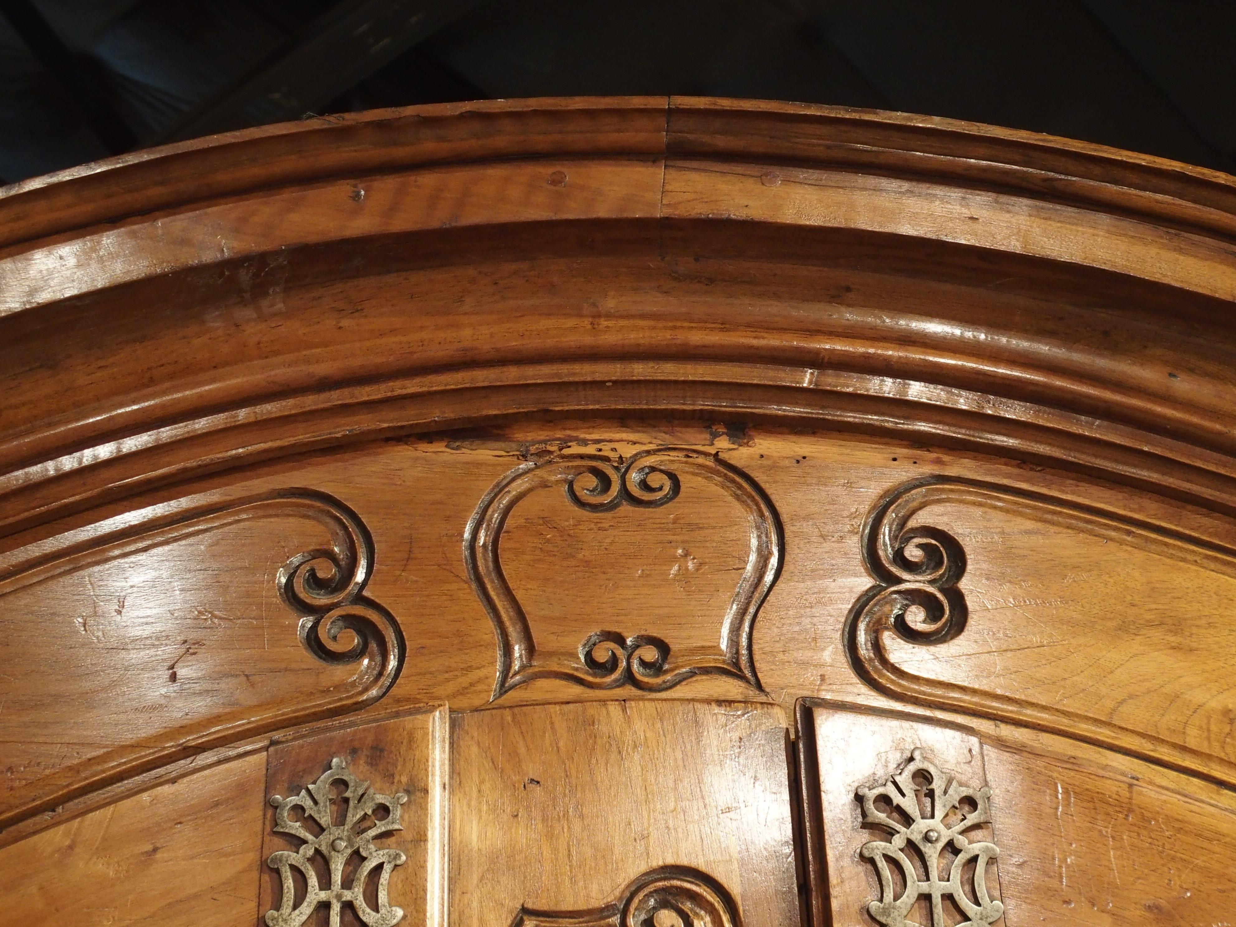 Antique Walnut Wood Armoire from Fourques, France, Circa 1820 For Sale 4