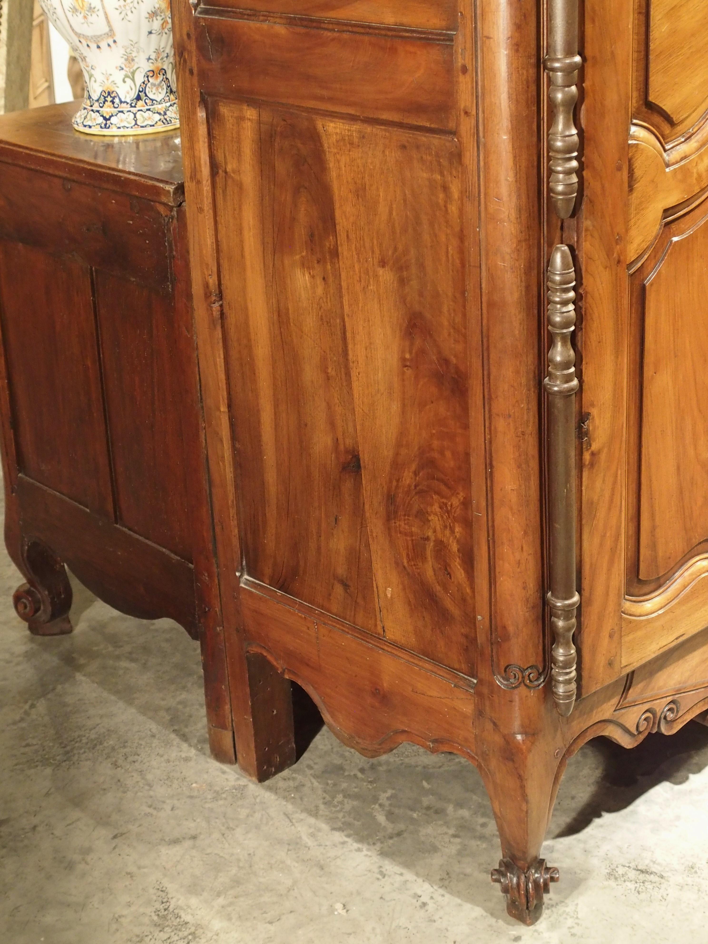 Antique Walnut Wood Armoire from Fourques, France, Circa 1820 For Sale 6