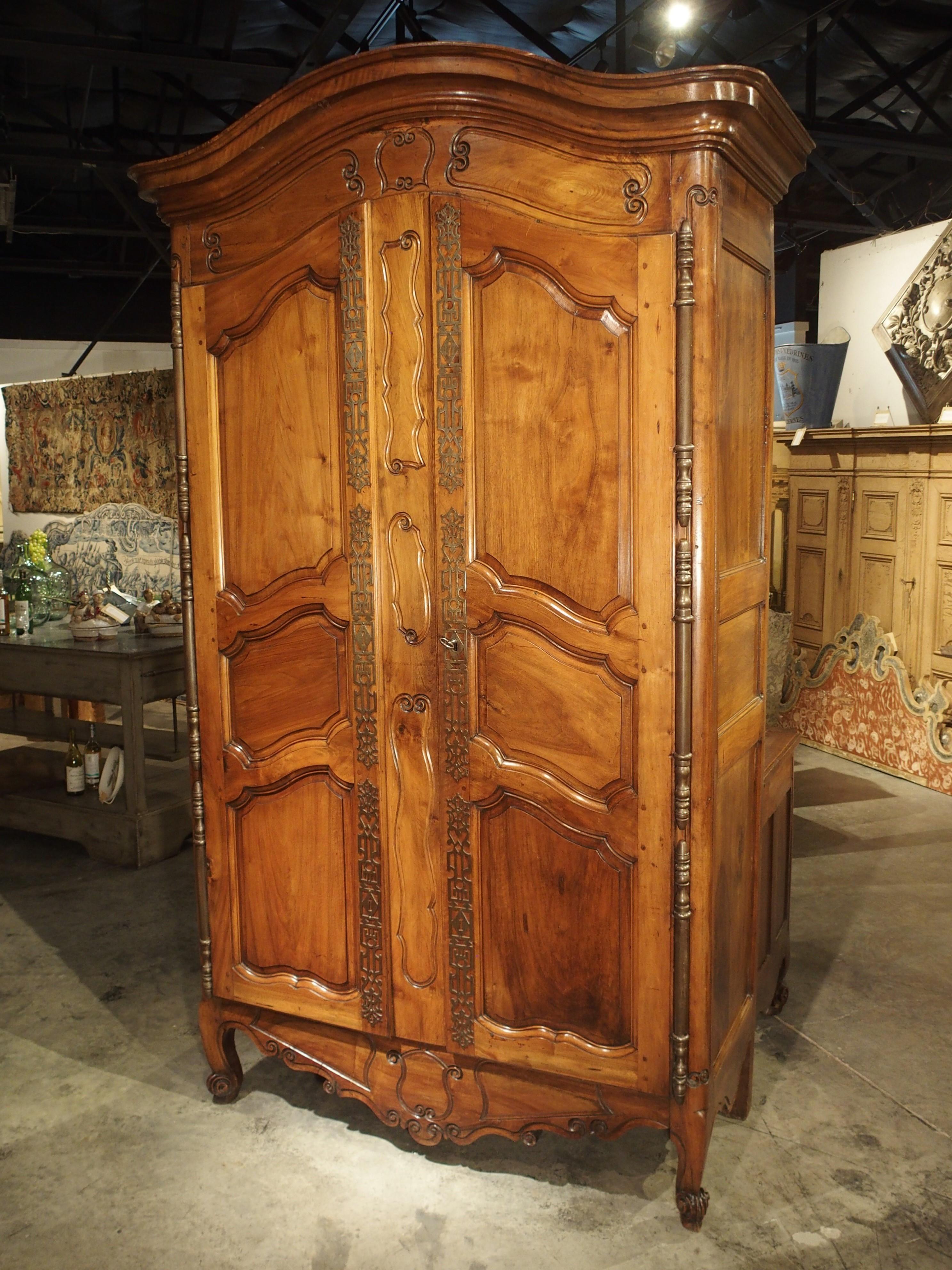 Antique Walnut Wood Armoire from Fourques, France, Circa 1820 For Sale 11