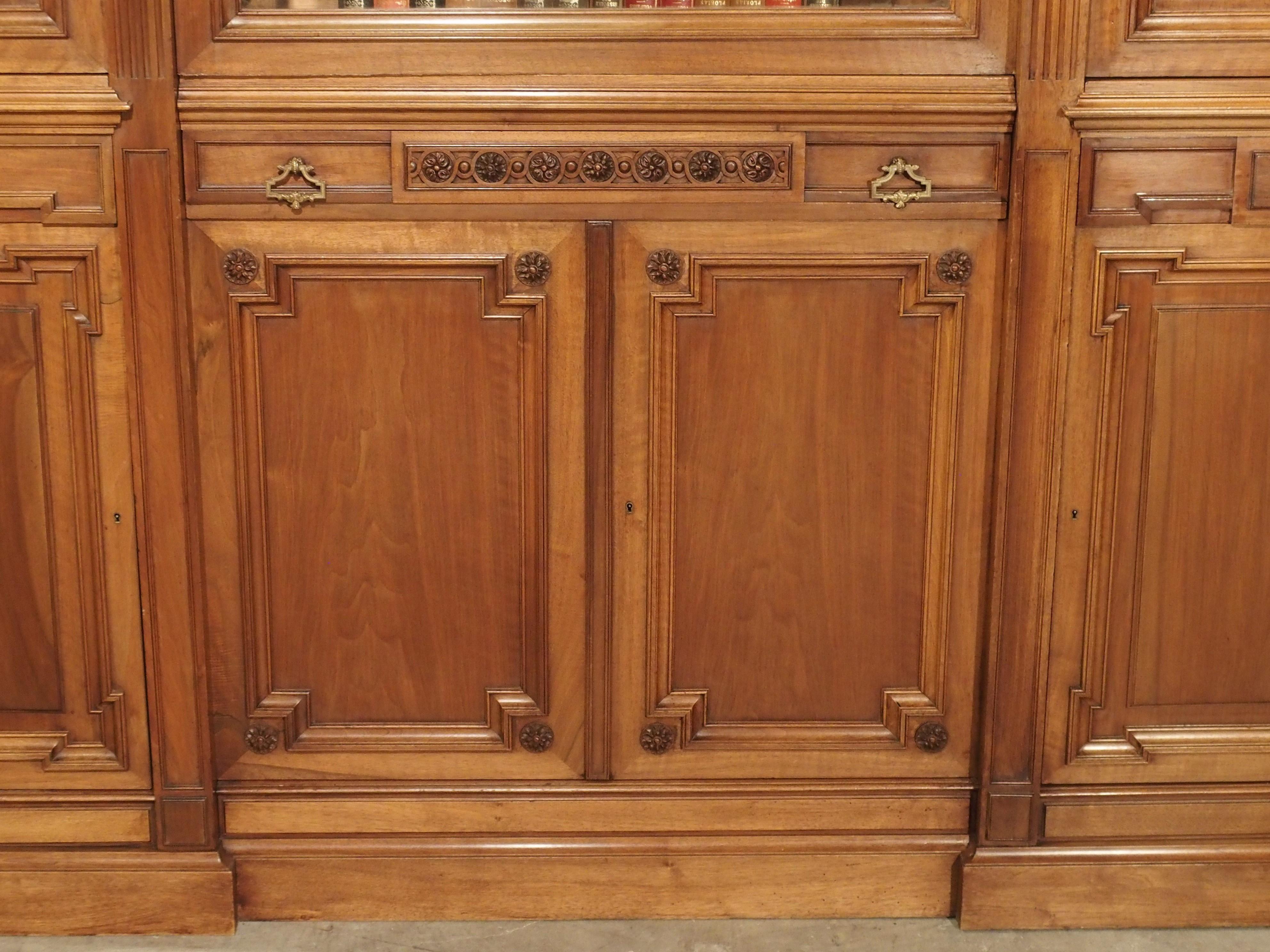 Antique Walnut Wood Louis XVI Style Bibliotheque from France, circa 1880 In Good Condition In Dallas, TX