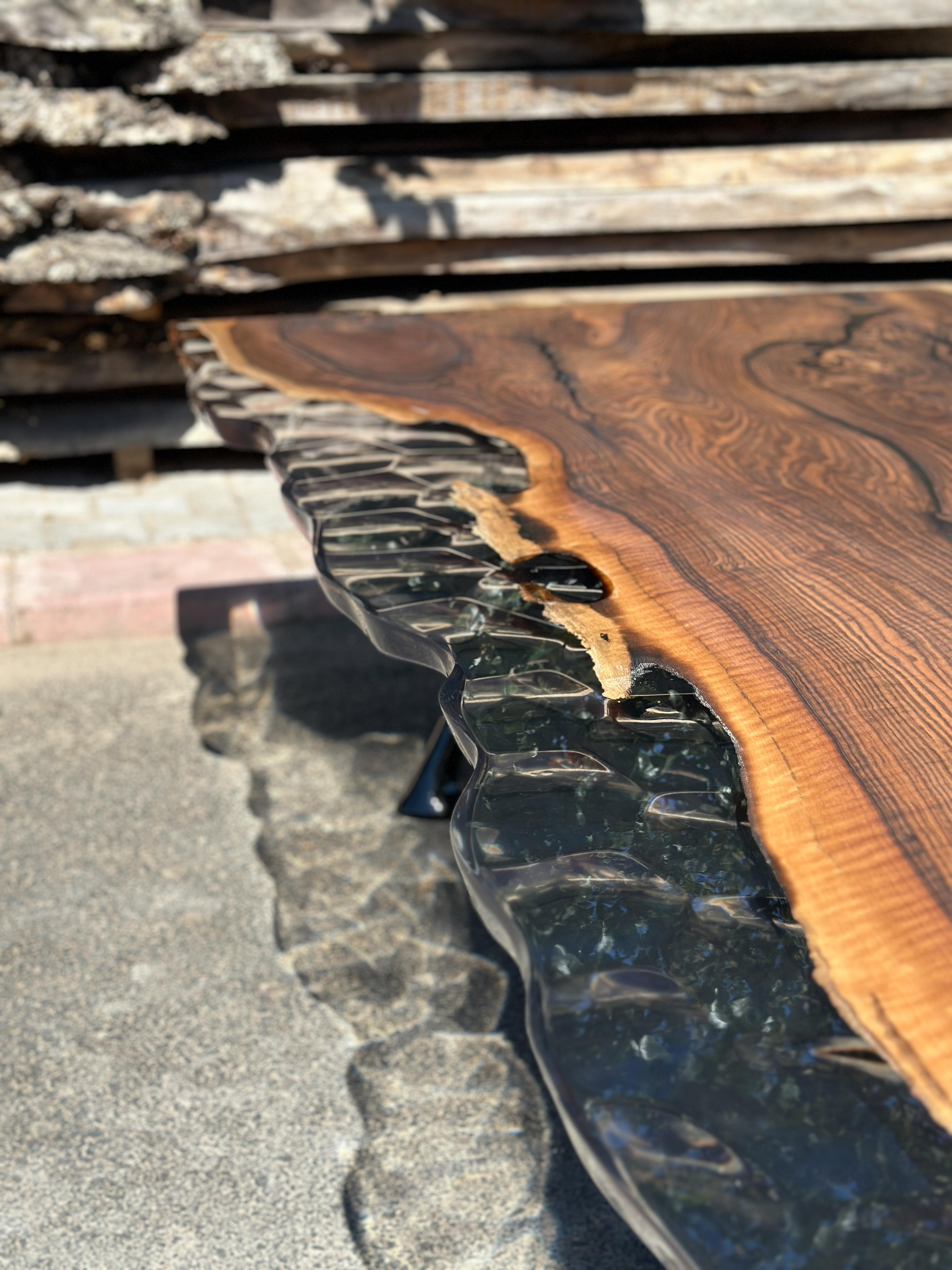 Mesa Epoxi Nogal - Mesa de Comedor y Cocina de Lujo de Madera Maciza en Nuevo estado para la venta en İnegöl, TR