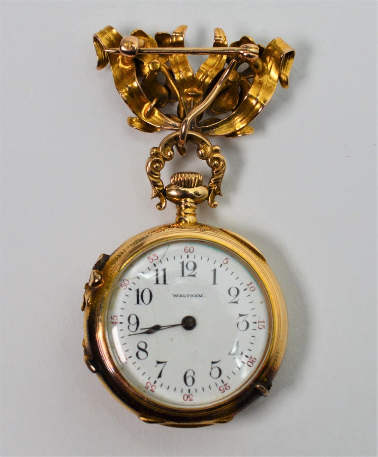 Antique Waltham Watch Co. Ladies 14 Karat Yellow Gold Diamond Watch
