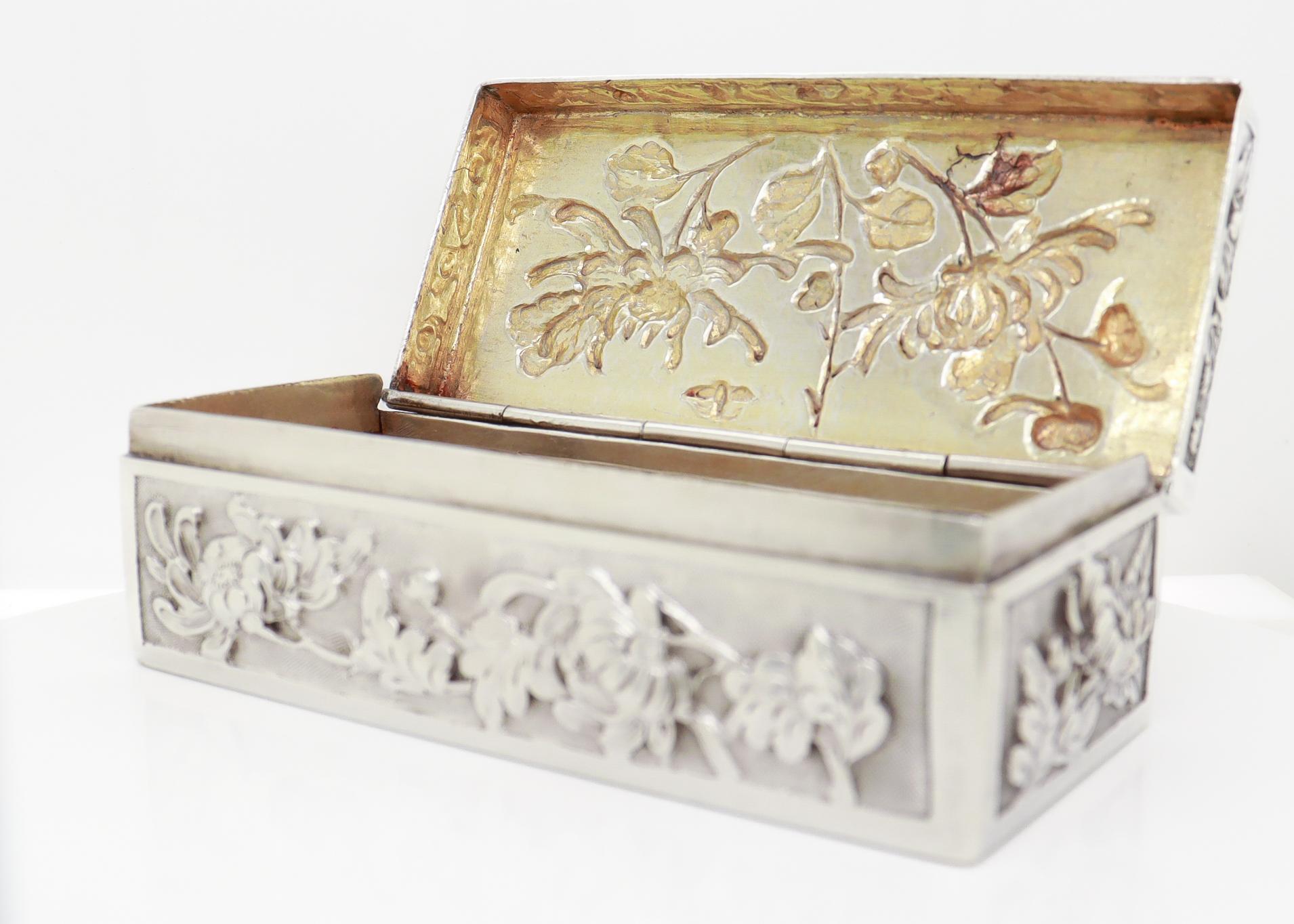 Antique Wang Hing & Co. Chinese Export Silver Repousse Box with Chrysanthemums 6