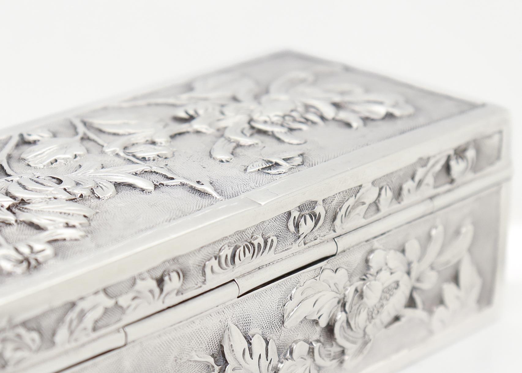 Antique Wang Hing & Co. Chinese Export Silver Repousse Box with Chrysanthemums 10