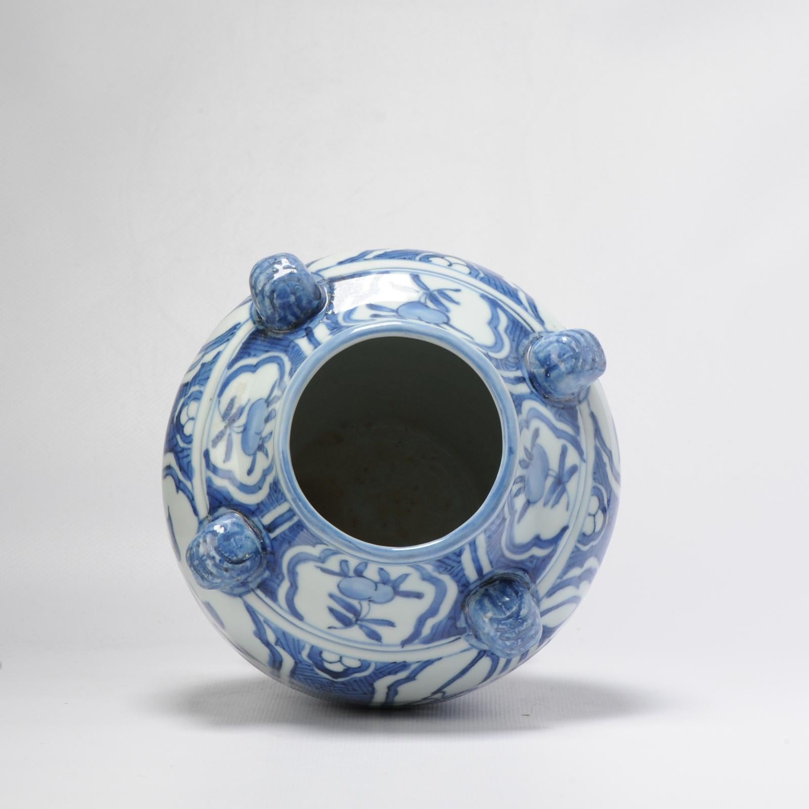 Antique Wanli Ming Chinese Porcelain Animal Ear Jar Kraak of High Quality 6