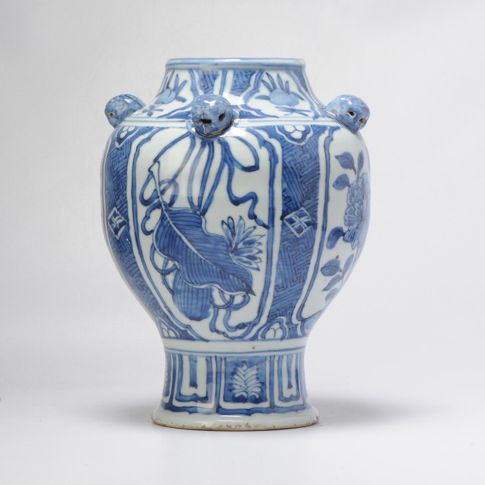 Antique Wanli Ming Chinese Porcelain Animal Ear Jar Kraak of High Quality 2