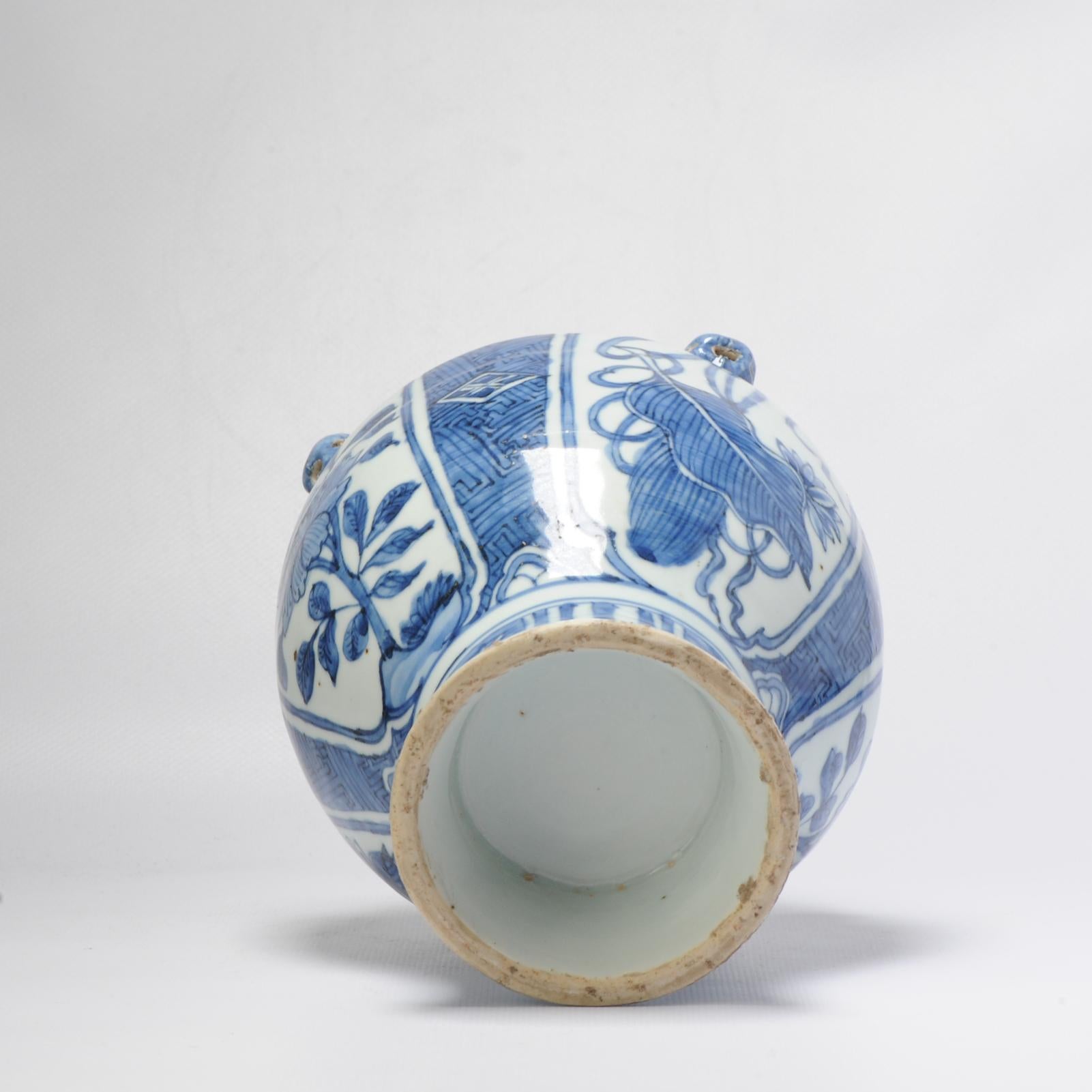 Antique Wanli Ming Chinese Porcelain Animal Ear Jar Kraak of High Quality 5