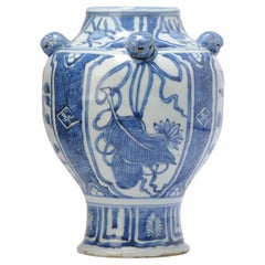 Antique Wanli Ming Chinese Porcelain Animal Ear Jar Kraak of High Quality