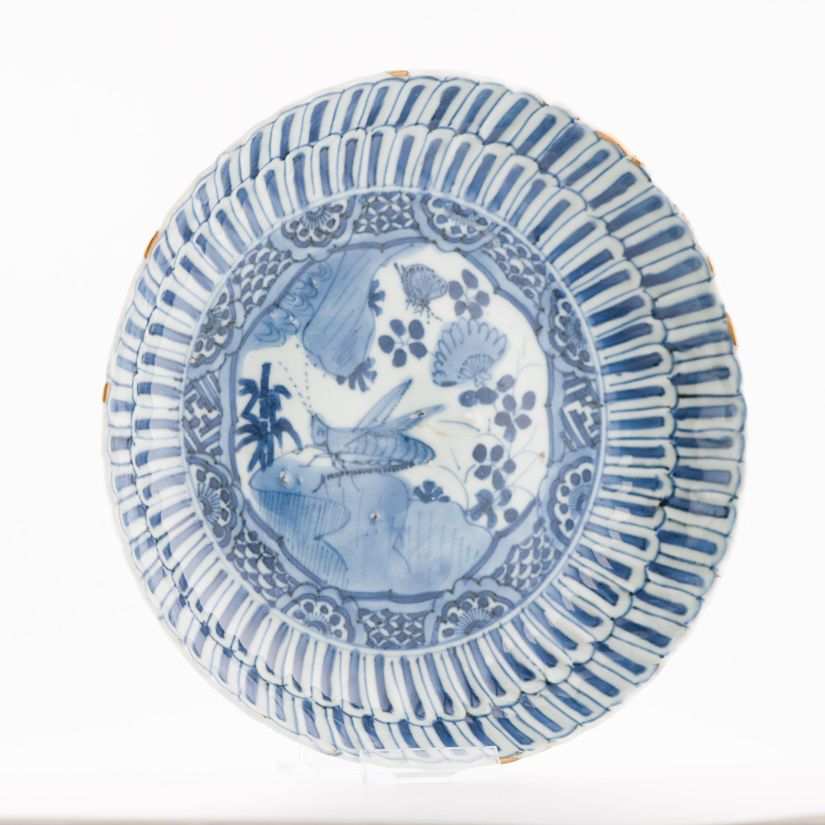 Antique Wanli Ming Chinese Porcelain Kraak Plate Grasshopper Kintsugi 7