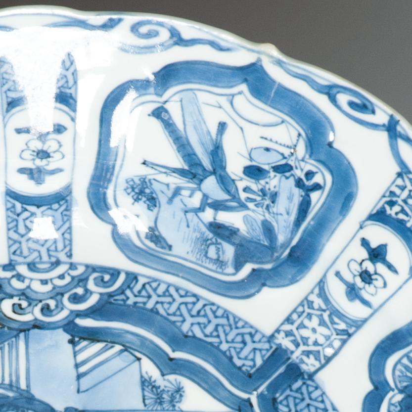 Ancienne assiette figurative en porcelaine chinoise Kraak de qualité Wanli Ming avec cercles en vente 7