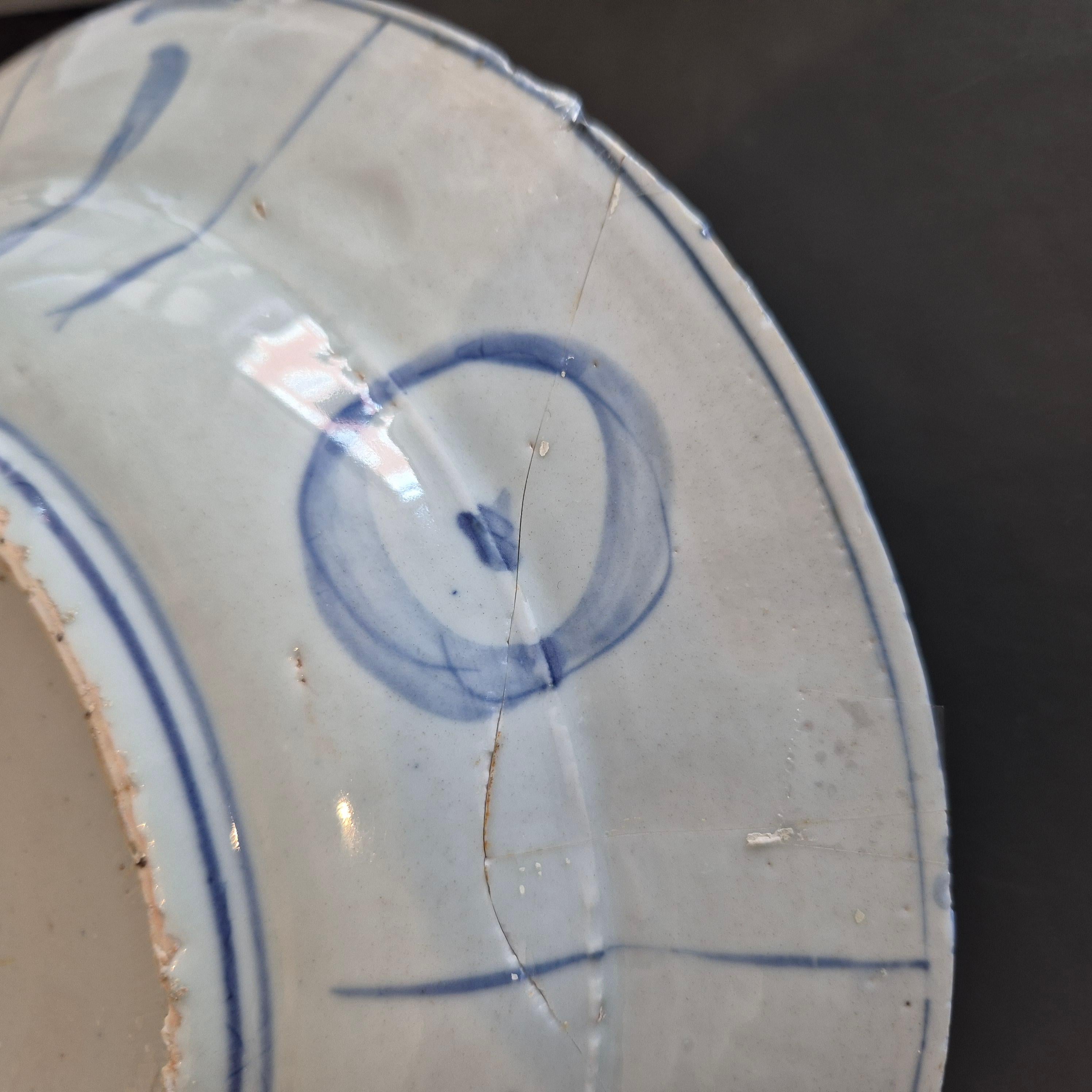 Ancienne assiette figurative chinoise Kraak en porcelaine de Wanli / Tianqi Ming en vente 7