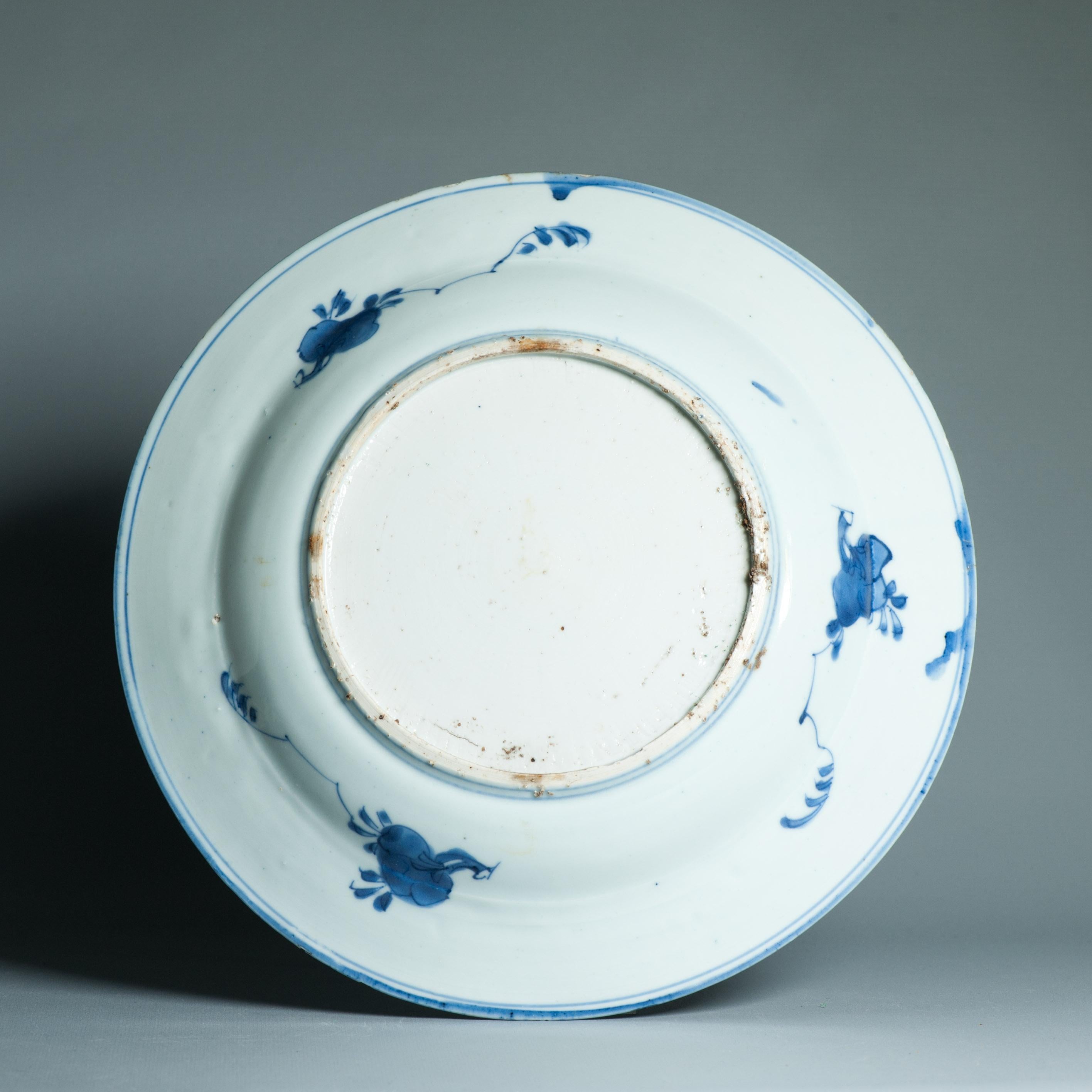 Ancienne assiette figurative chinoise Kraak en porcelaine de Wanli / Tianqi Ming Bon état - En vente à Amsterdam, Noord Holland