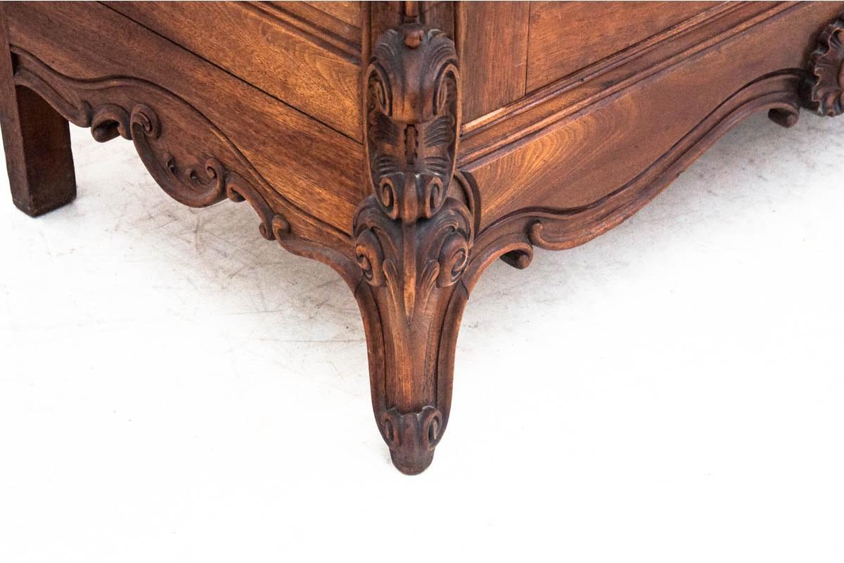 Antique wardrobe, France, around 1870. For Sale 1