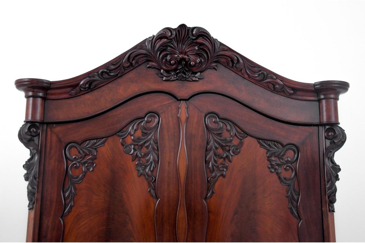 Antique wardrobe, Western Europe, turn of the 19th and 20th centuries. In Good Condition For Sale In Chorzów, PL