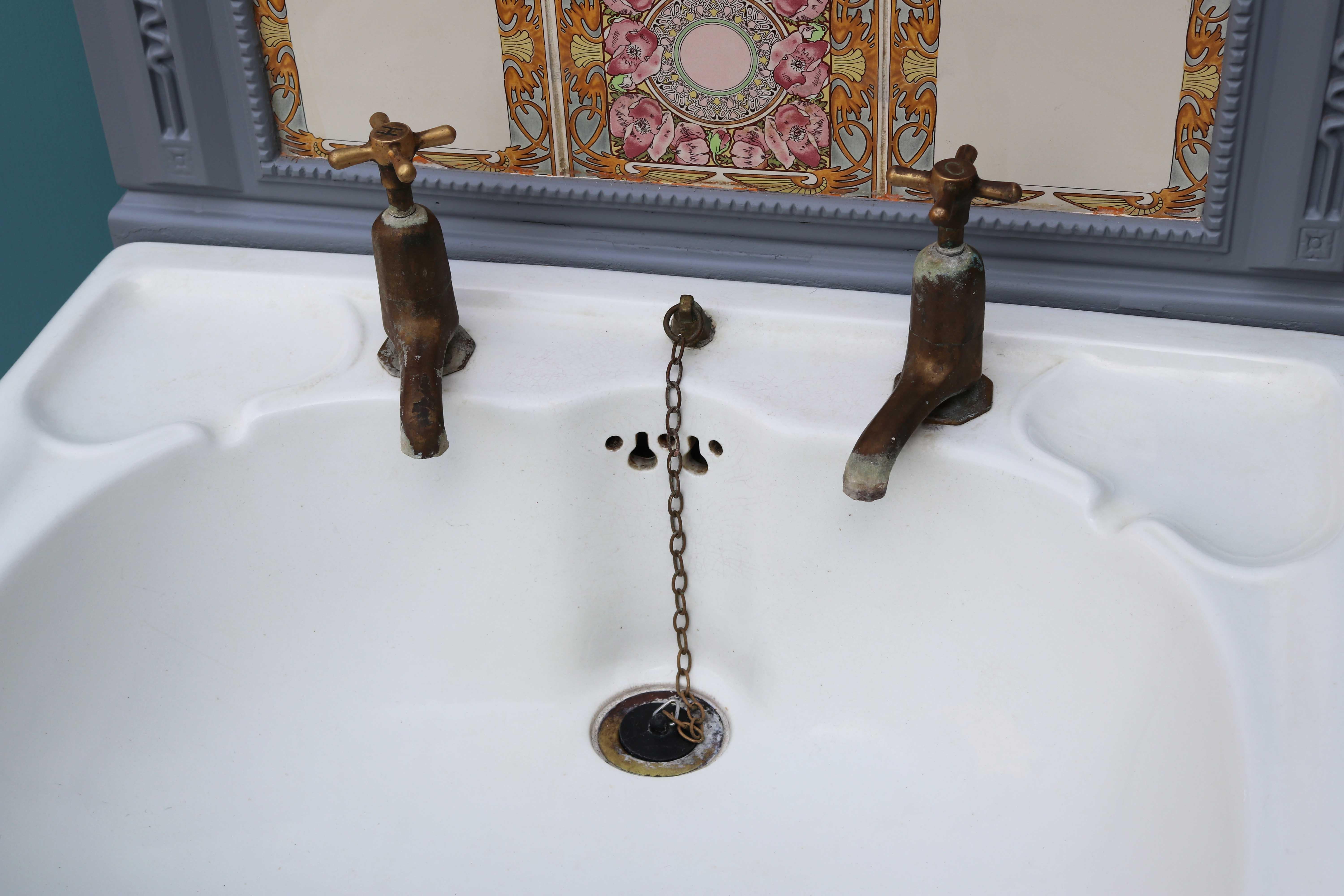 cast iron wash basin