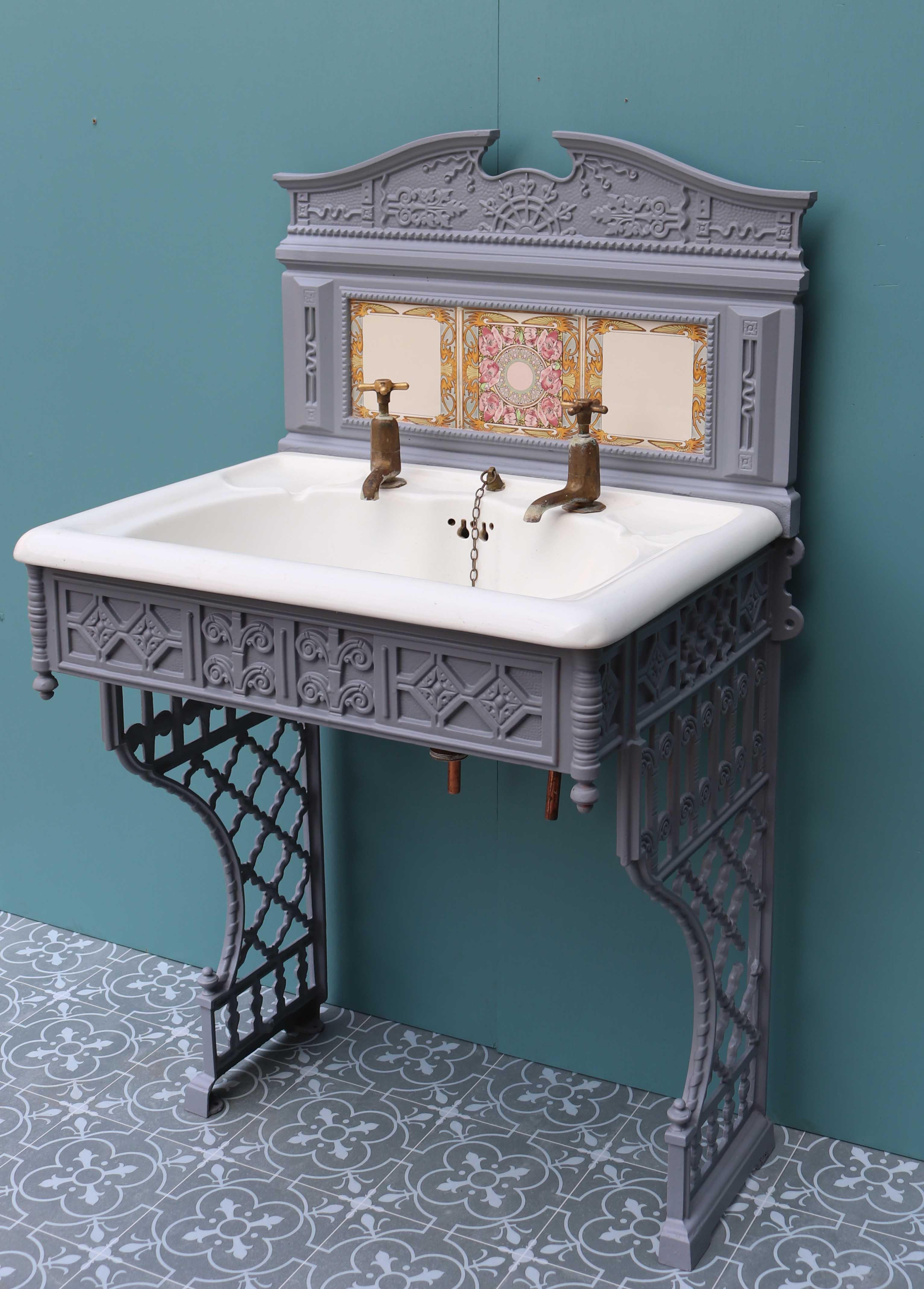 Antique Wash Basin on Cast Iron Stand In Fair Condition In Wormelow, Herefordshire