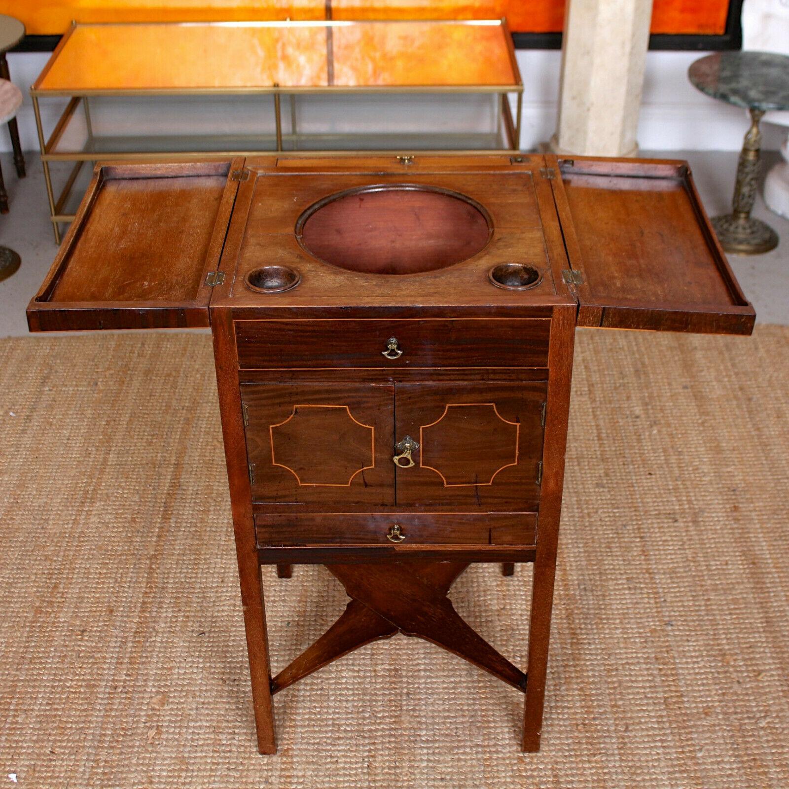Antique Washstand Shaving Vanity Mirror Stand C1780 Mahogany Bathroom Cabinet In Good Condition For Sale In Newcastle upon Tyne, GB