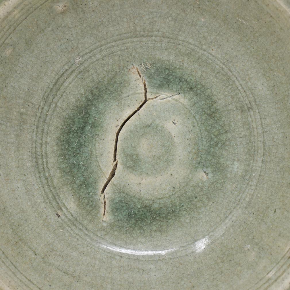 Ceramic Antique “Waster” Celadon Bowl, Sawankhalok kilns, Thailand, 14th/15th century. For Sale